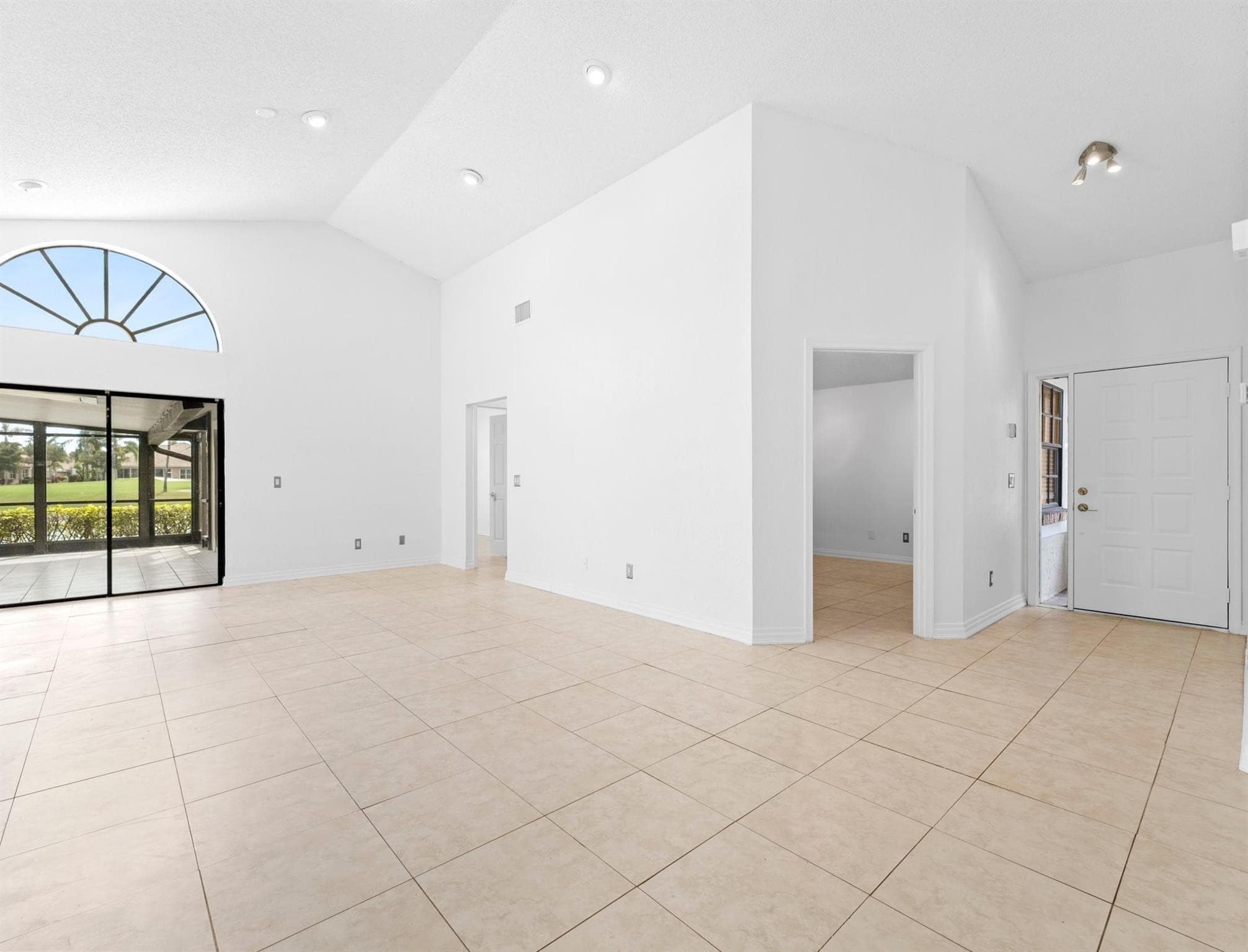 Single Family Residence in Boynton Beach — photo 7 of 31