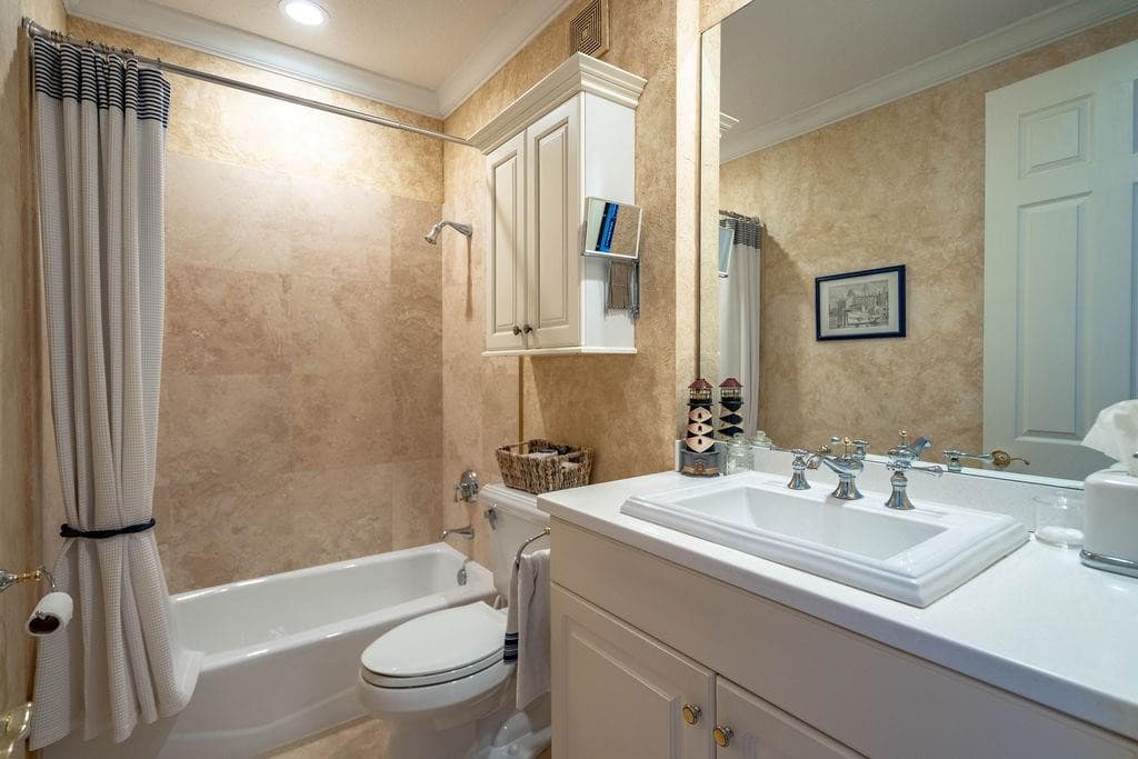 2825 Marina Circle 2825, Lighthouse Point, FL 33064 — photo 40 of 48