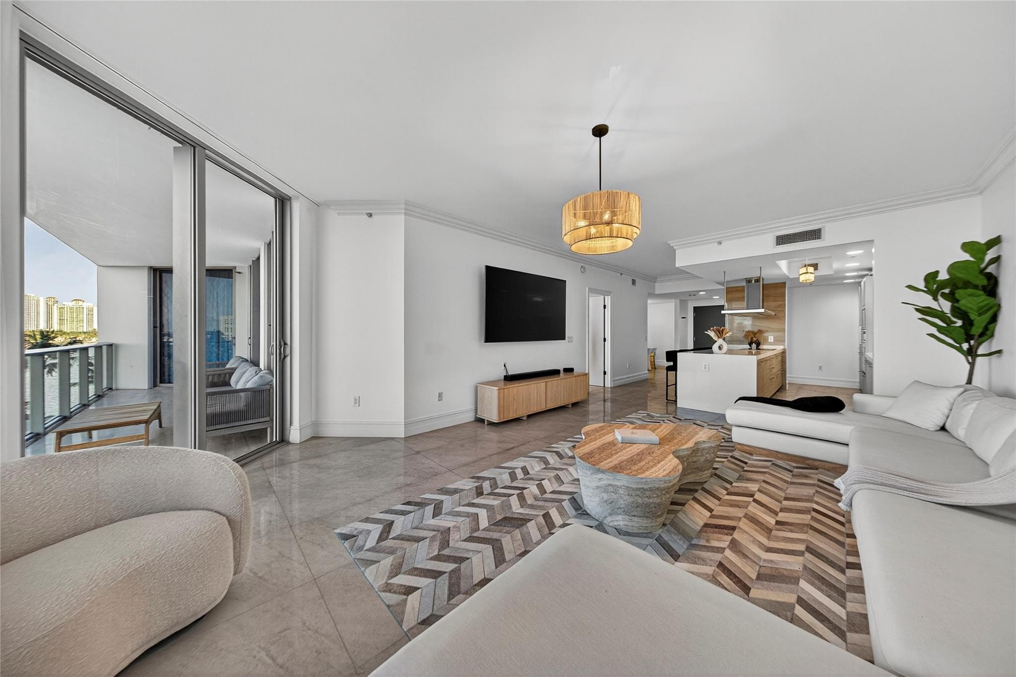 17301 Biscayne Boulevard 506, Aventura, FL 33160 — photo 12 of 54