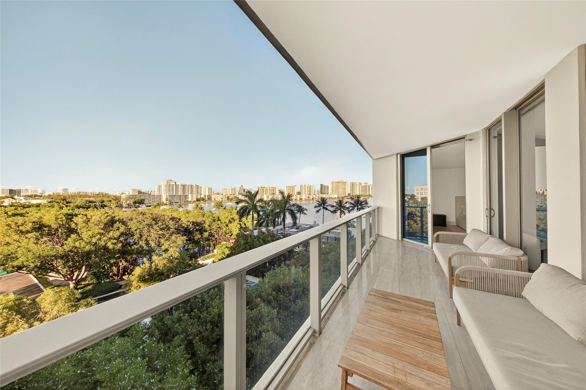17301 Biscayne Boulevard 506, Aventura, FL 33160 — photo 16 of 54