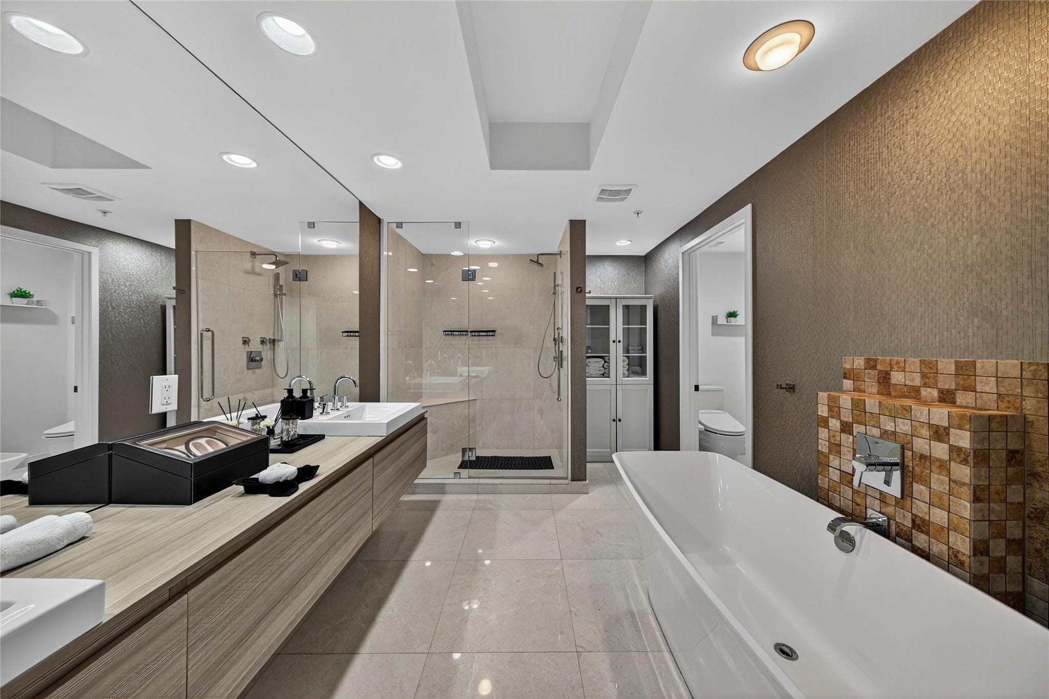 17301 Biscayne Boulevard 506, Aventura, FL 33160 — photo 30 of 54