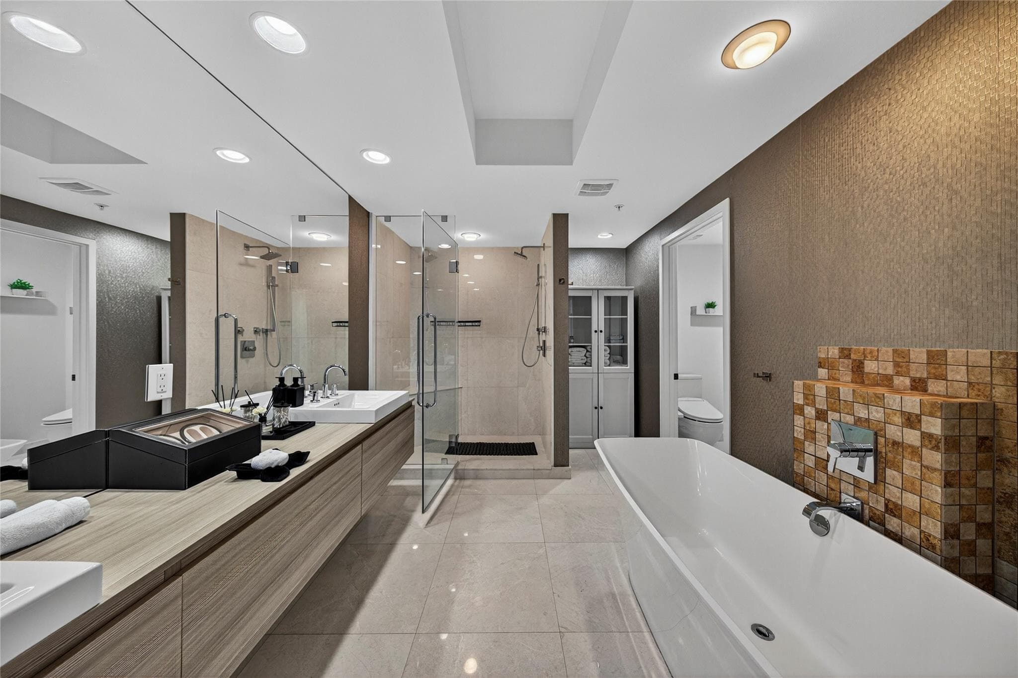 17301 Biscayne Boulevard 506, Aventura, FL 33160 — photo 31 of 54
