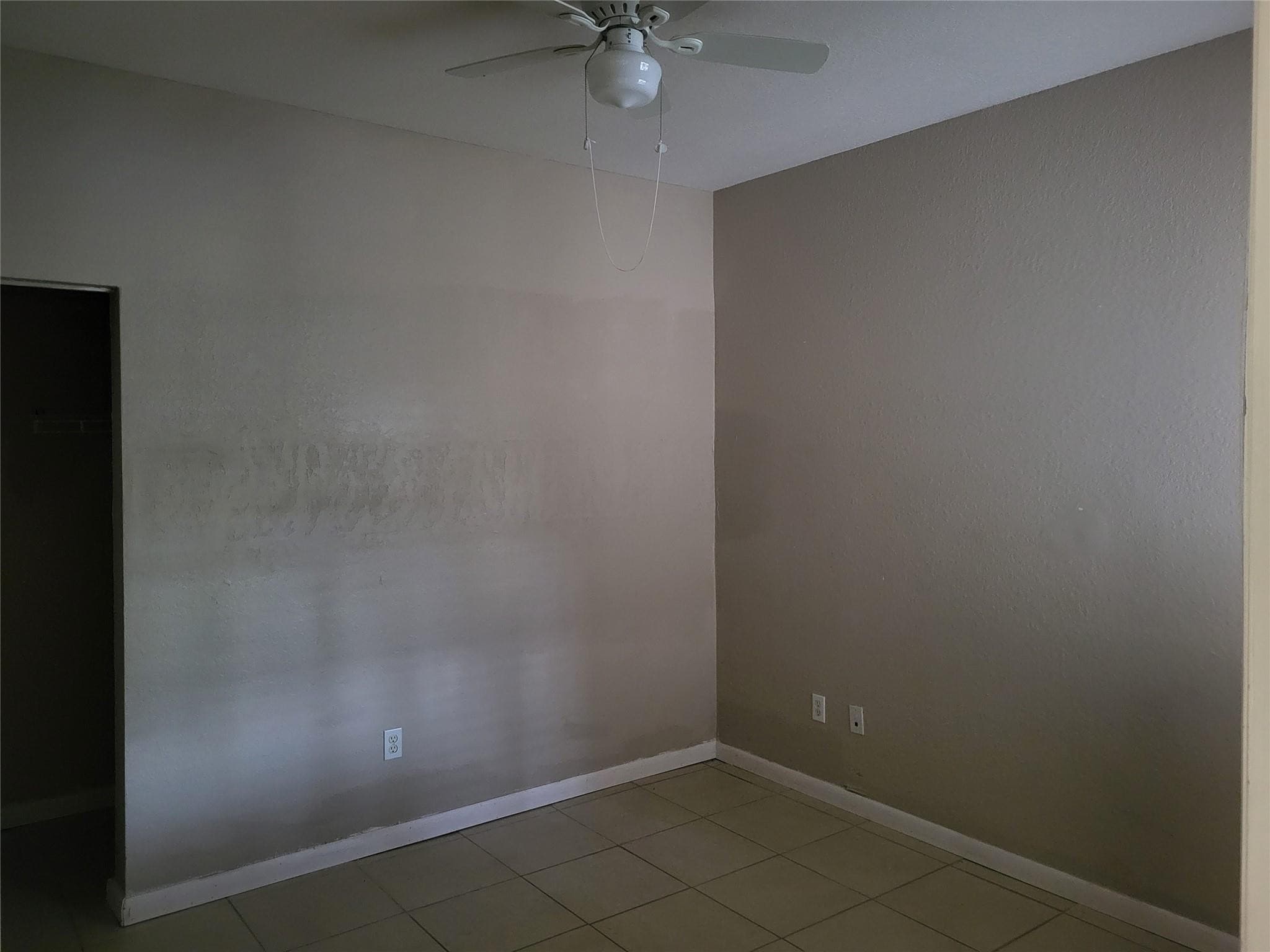 1957 Freeport Lane 1957, Riviera Beach, FL 33404 — photo 3 of 14
