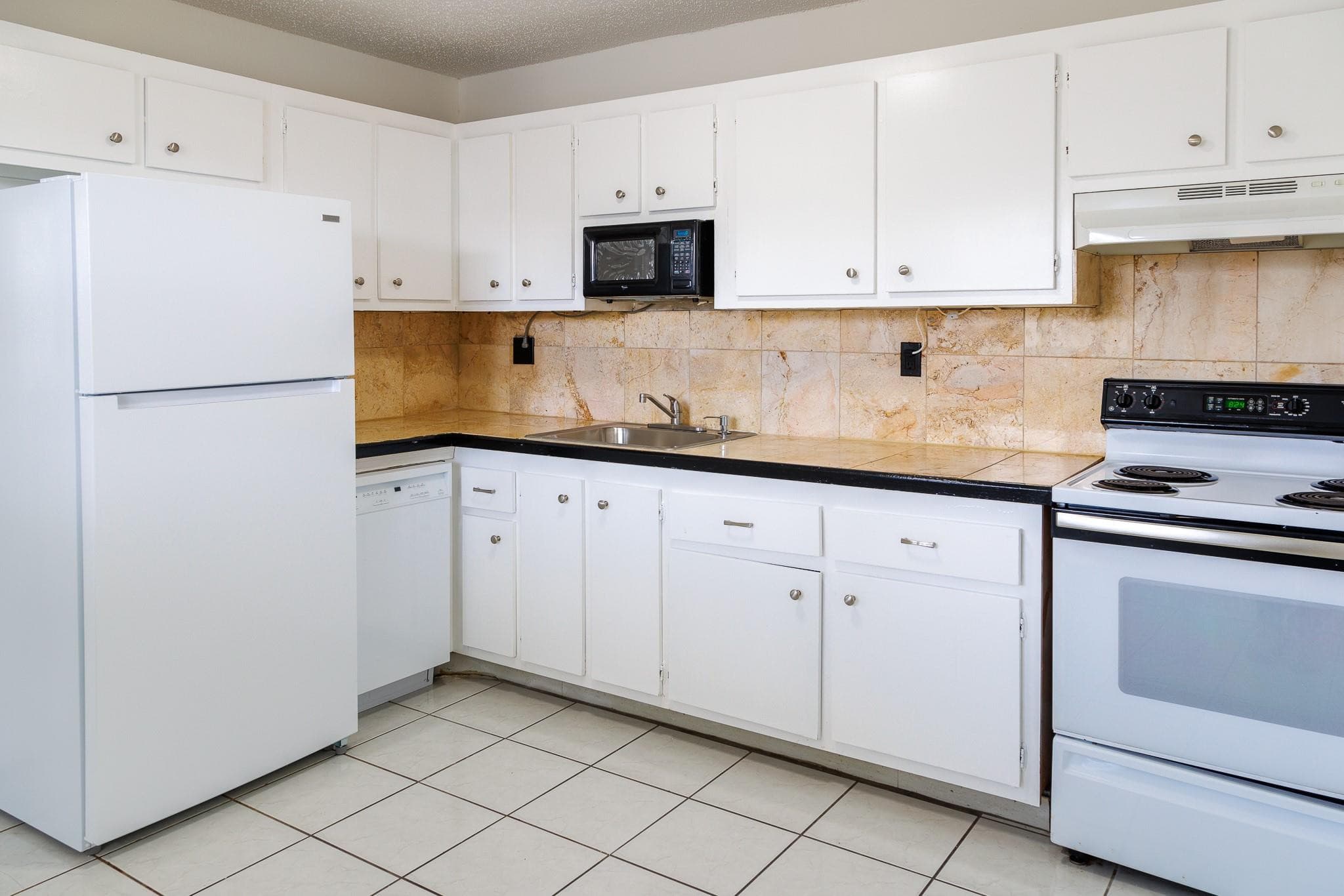 6211 SW 37th Street 211, Davie, FL 33314 — photo 2 of 25
