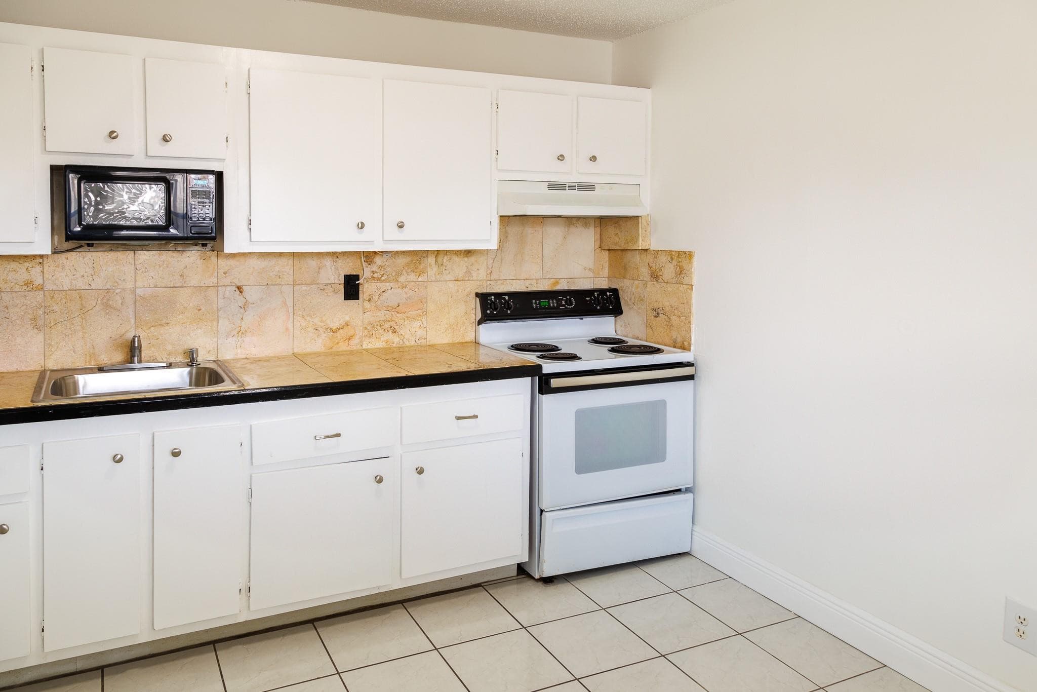 6211 SW 37th Street 211, Davie, FL 33314 — photo 3 of 25