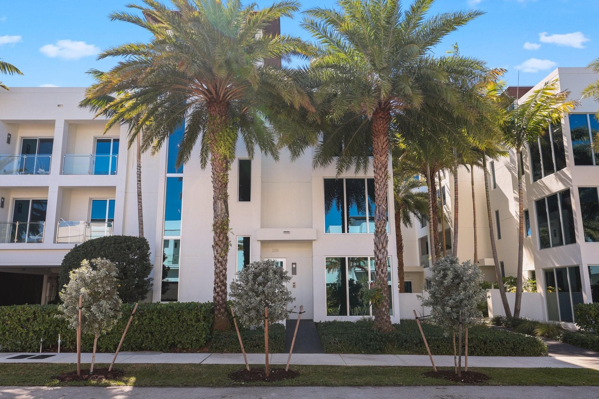 238 Shore Court, Lauderdale-By-The-Sea, FL 33308 — photo 2 of 49