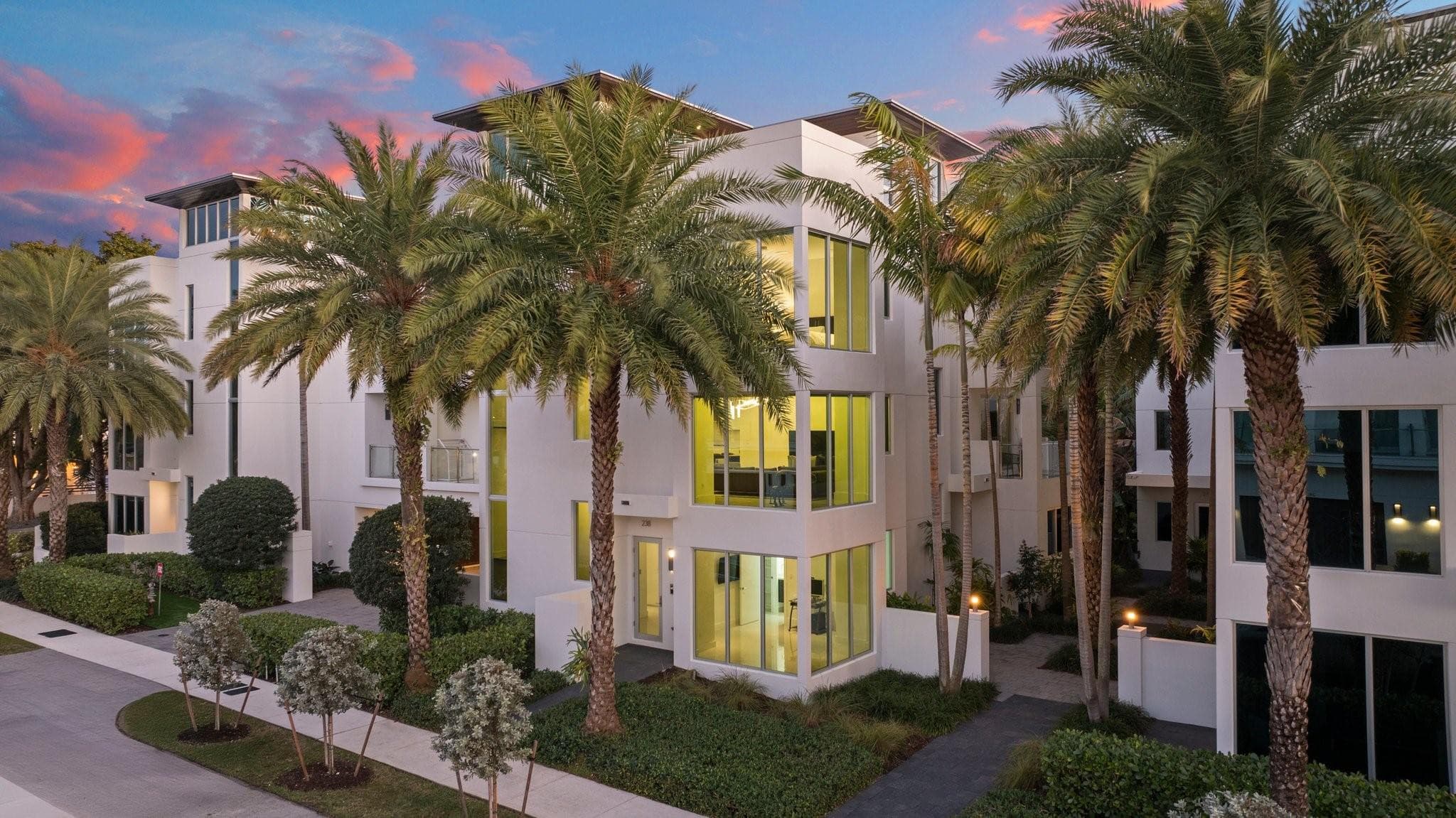 238 Shore Court, Lauderdale-By-The-Sea, FL 33308 — photo 5 of 49