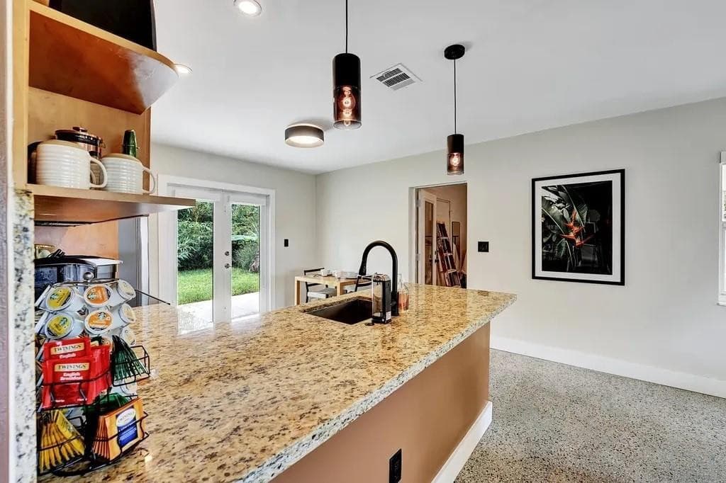820 NE 17th Street, Fort Lauderdale, FL 33305 — photo 15 of 33