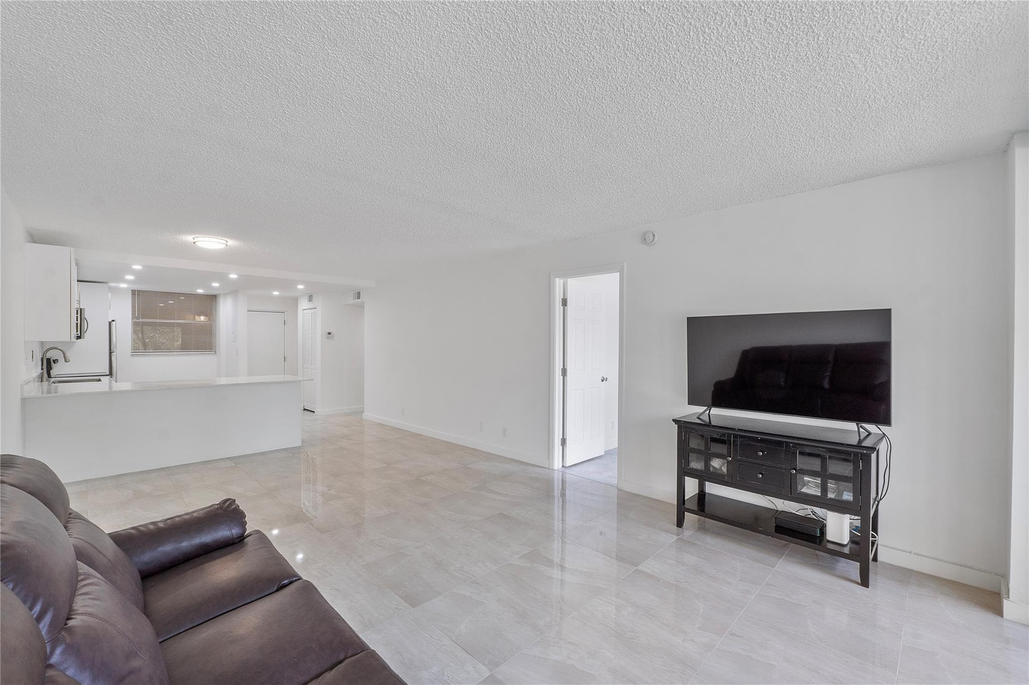 3751 Environ Boulevard 243, Lauderhill, FL 33319 — photo 10 of 23