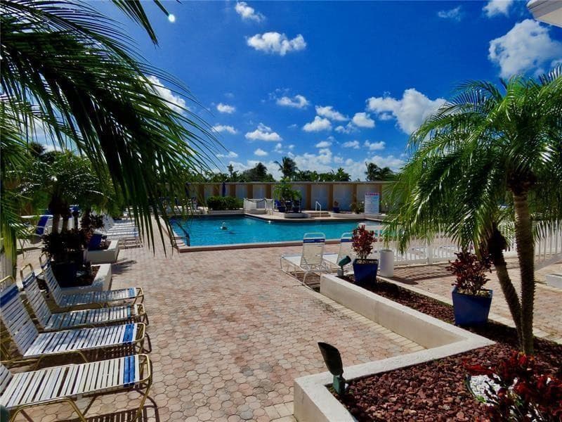 2191 NE 68th Street 427, Fort Lauderdale, FL 33308 — photo 17 of 17