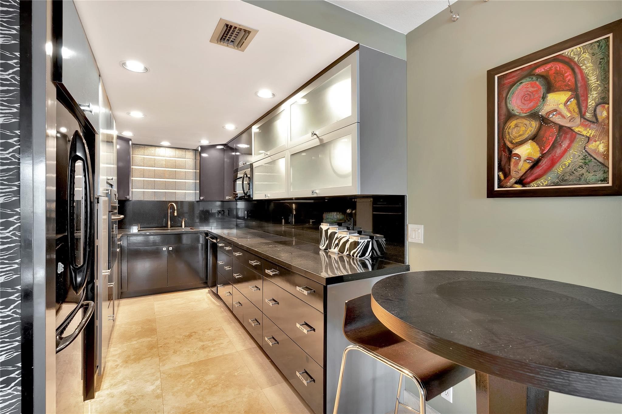 112 N Birch Road 202, Fort Lauderdale, FL 33304 — photo 7 of 18
