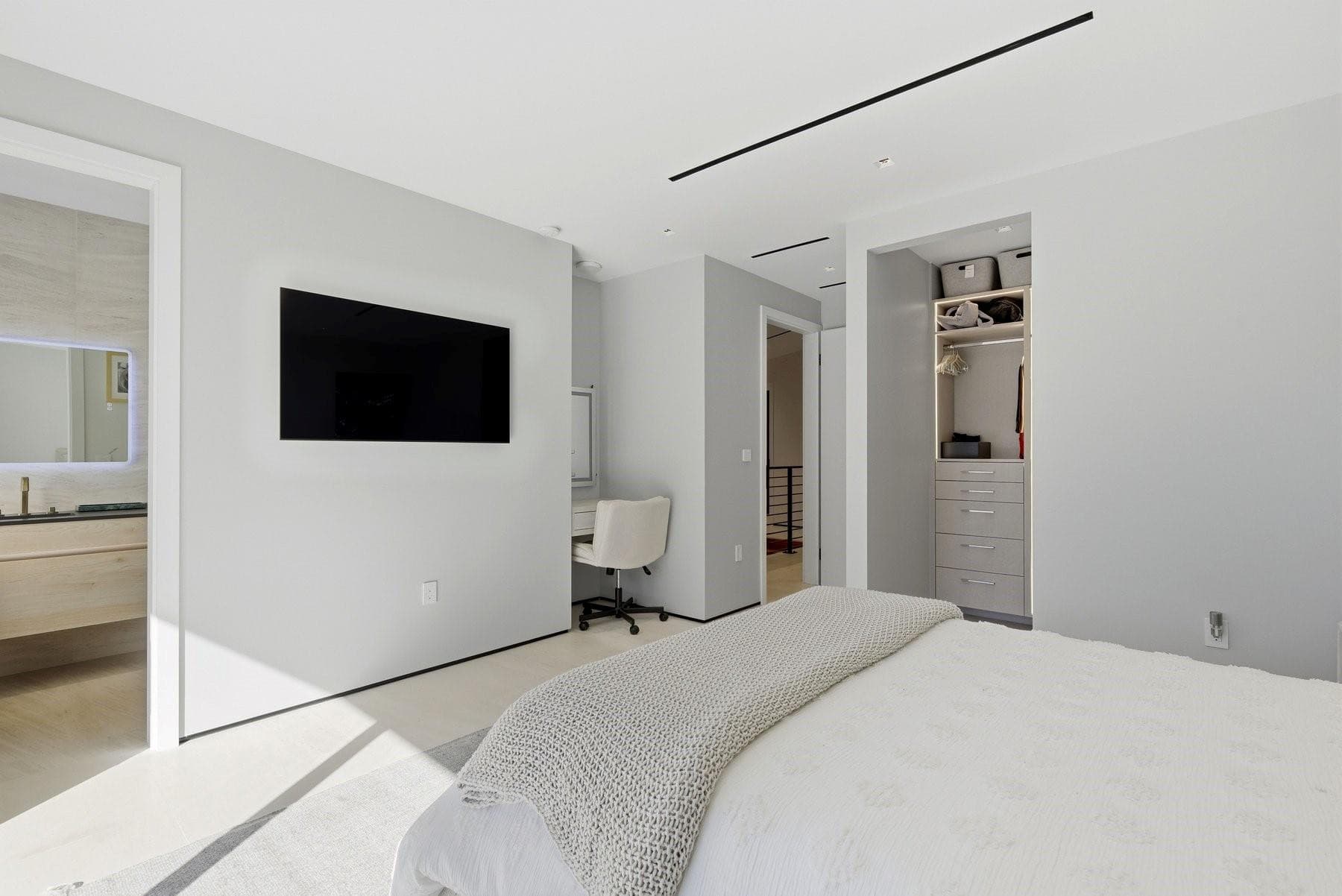 2103 Bayview Drive, Fort Lauderdale, FL 33305 — photo 38 of 63