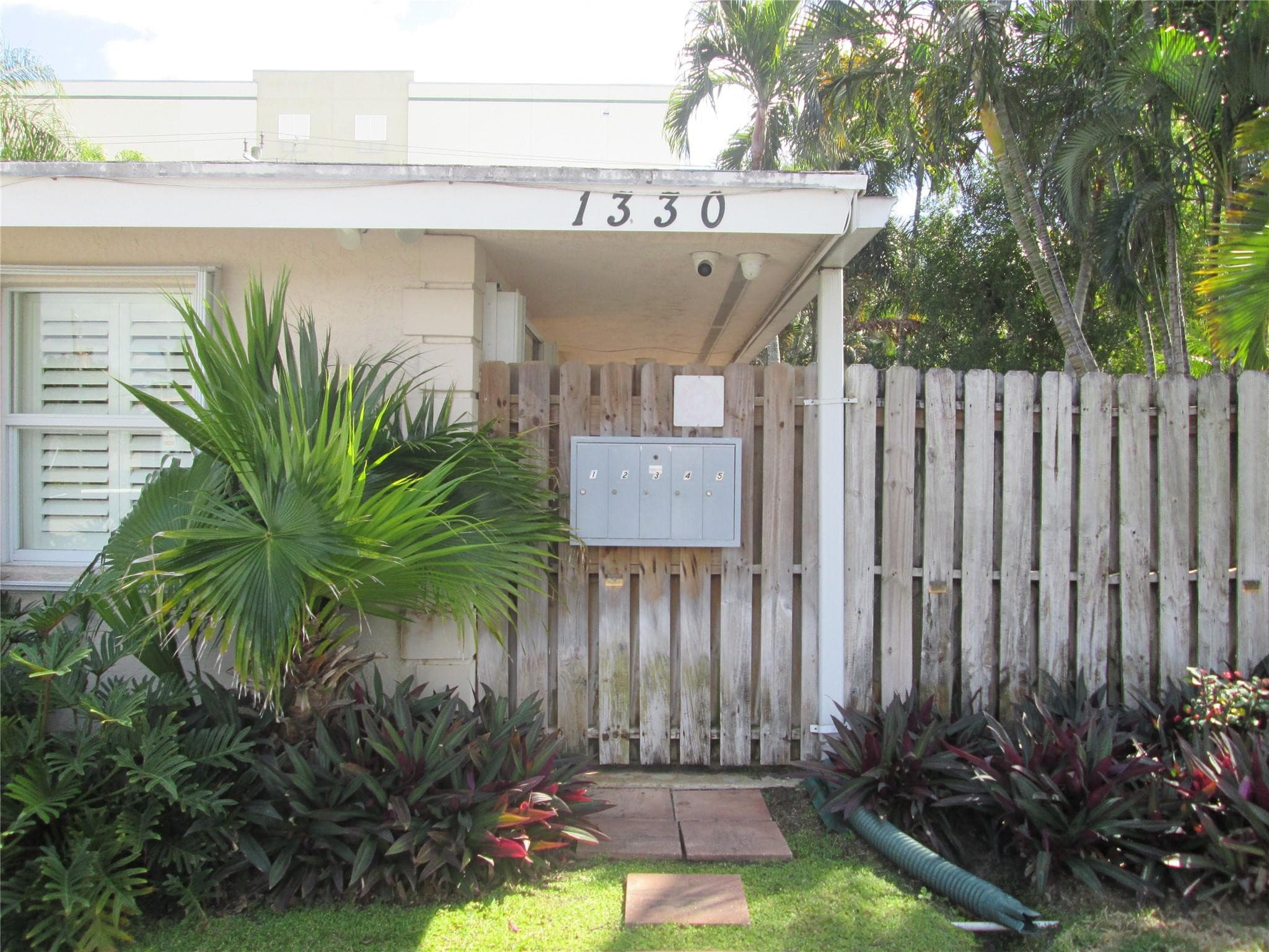1330 Holly Heights Drive 2, Fort Lauderdale, FL 33304 — photo 2 of 28
