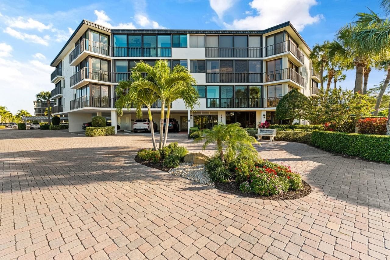 1815 Mooringline Drive 2e, Vero Beach, FL 32963 — photo 4 of 42