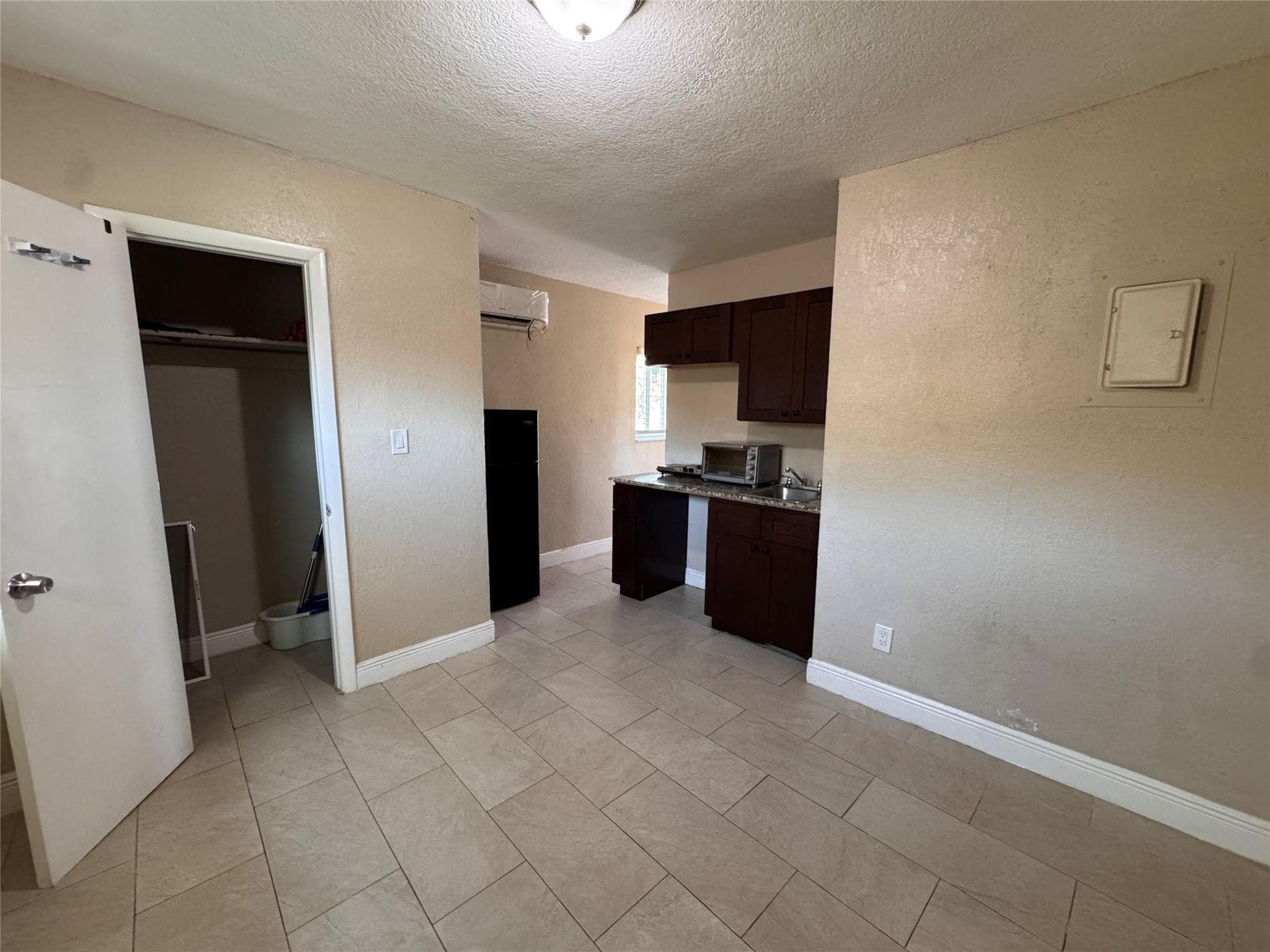 Residence in Pompano Beach — photo 2 of 15