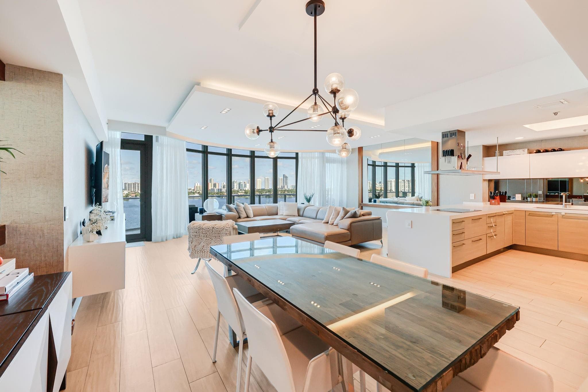 17301 Biscayne Boulevard 1011, North Miami Beach, FL 33160 — photo 13 of 83