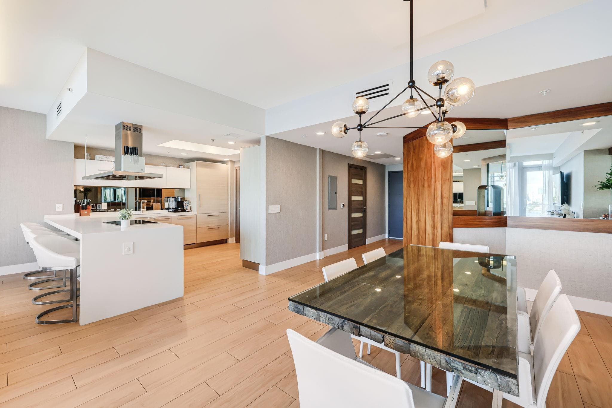 17301 Biscayne Boulevard 1011, North Miami Beach, FL 33160 — photo 14 of 83
