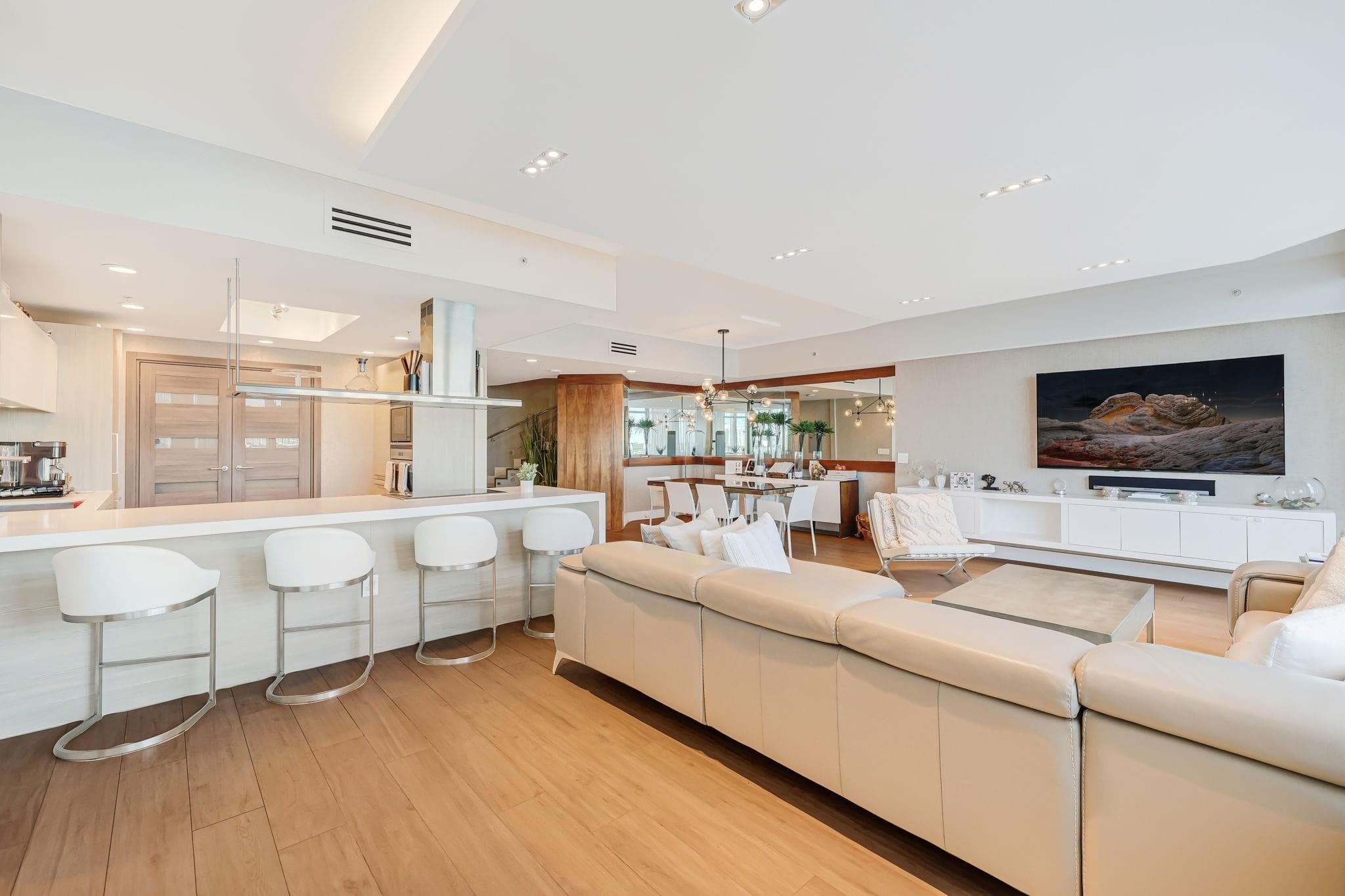 17301 Biscayne Boulevard 1011, North Miami Beach, FL 33160 — photo 15 of 83