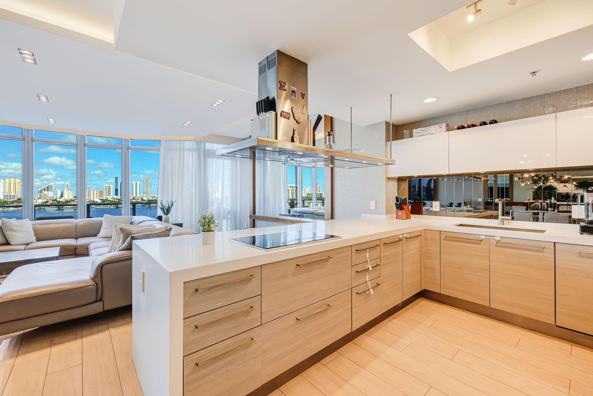 17301 Biscayne Boulevard 1011, North Miami Beach, FL 33160 — photo 17 of 83
