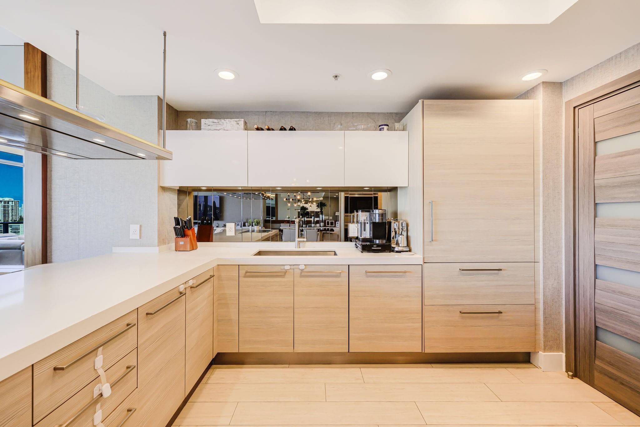 17301 Biscayne Boulevard 1011, North Miami Beach, FL 33160 — photo 19 of 83