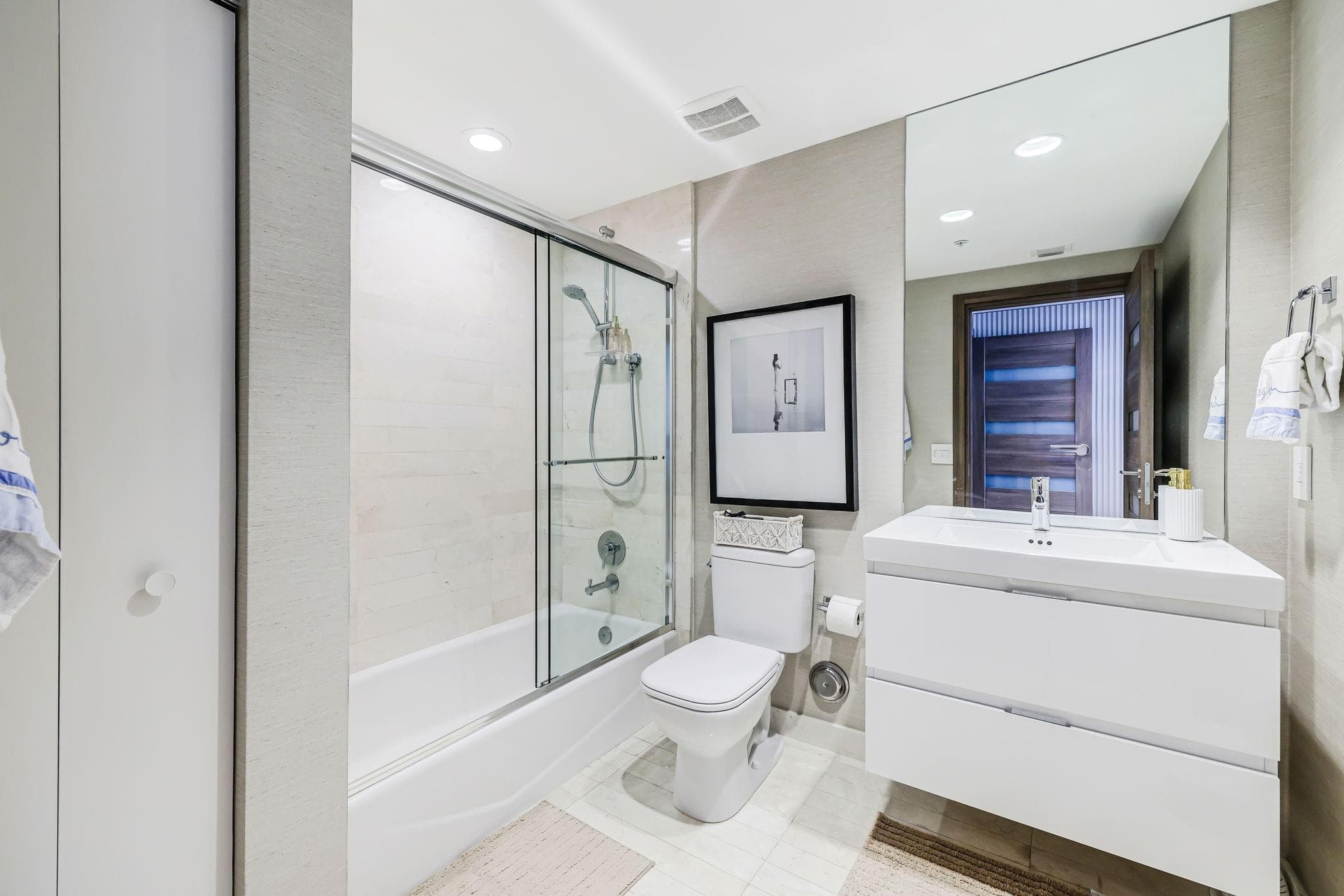17301 Biscayne Boulevard 1011, North Miami Beach, FL 33160 — photo 42 of 83