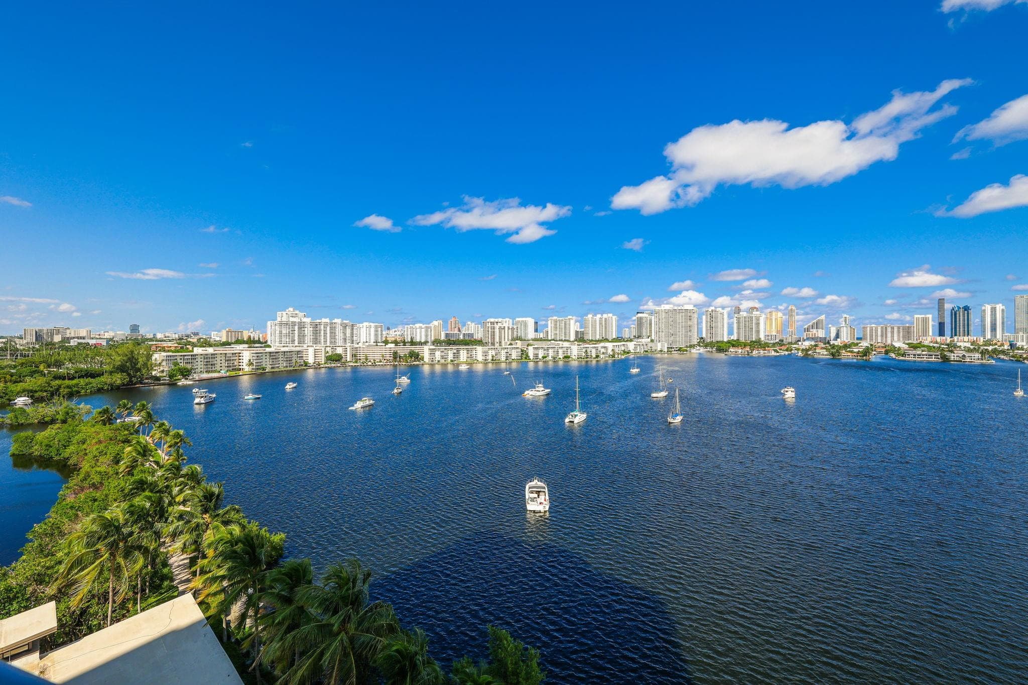 17301 Biscayne Boulevard 1011, North Miami Beach, FL 33160 — photo 47 of 83