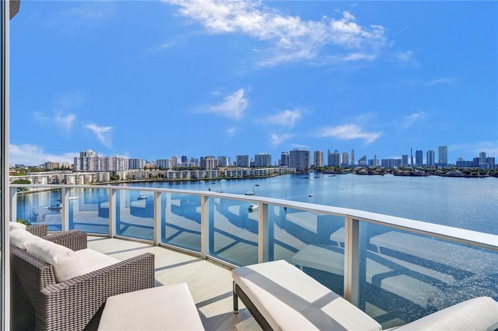 17301 Biscayne Boulevard 1011, North Miami Beach, FL 33160 — photo 70 of 83