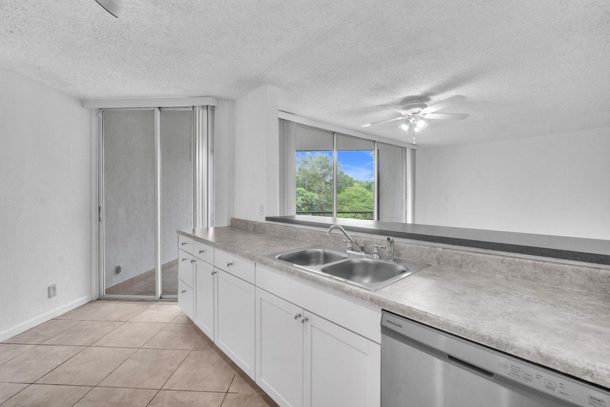 3100 N Pine Island Road 306, Sunrise, FL 33351 — photo 4 of 28