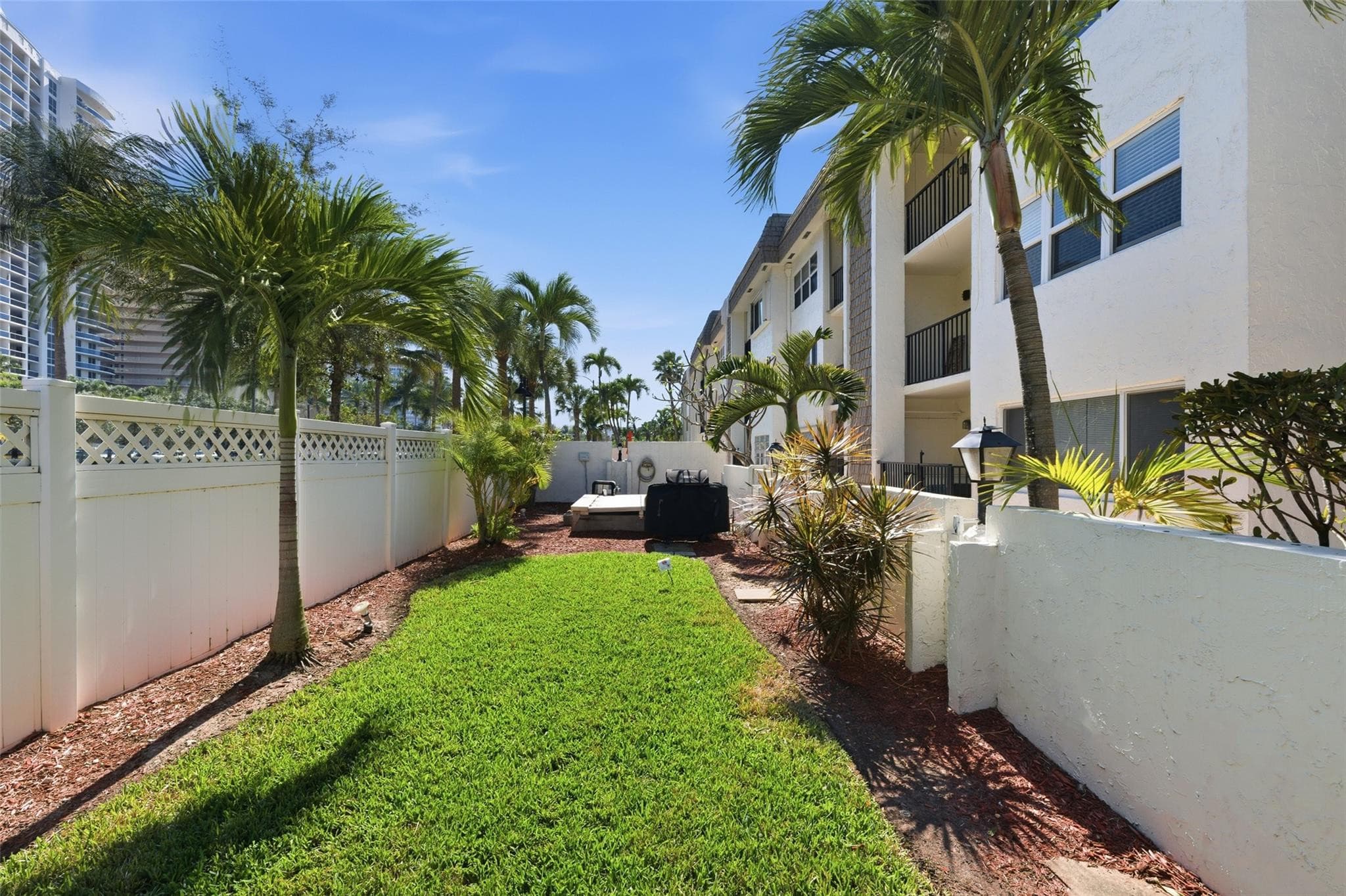 4143 N Ocean Boulevard 203, Fort Lauderdale, FL 33308 — photo 7 of 26