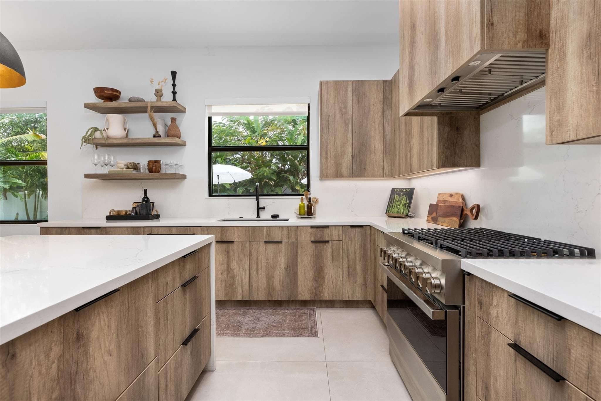 1405 NE 4th Avenue, Boca Raton, FL 33432 — photo 15 of 47