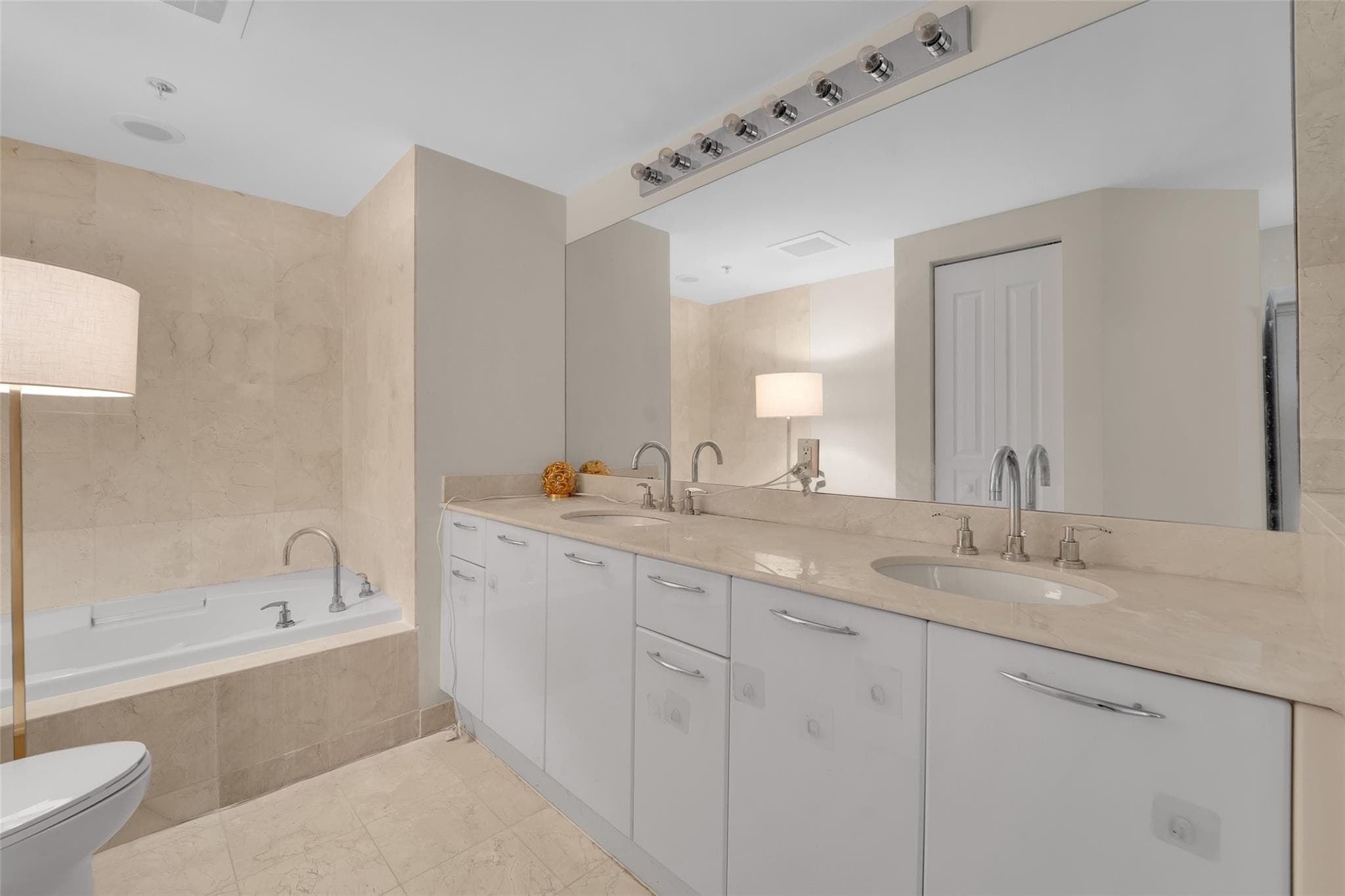 350 SE 2nd Street 850, Fort Lauderdale, FL 33301 — photo 14 of 47