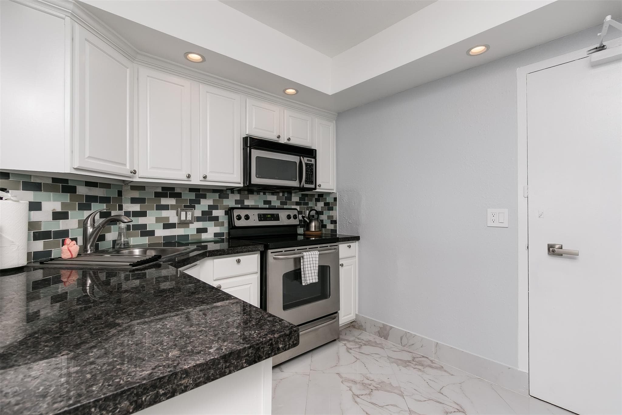 3700 Galt Ocean Drive 804, Fort Lauderdale, FL 33308 — photo 8 of 50