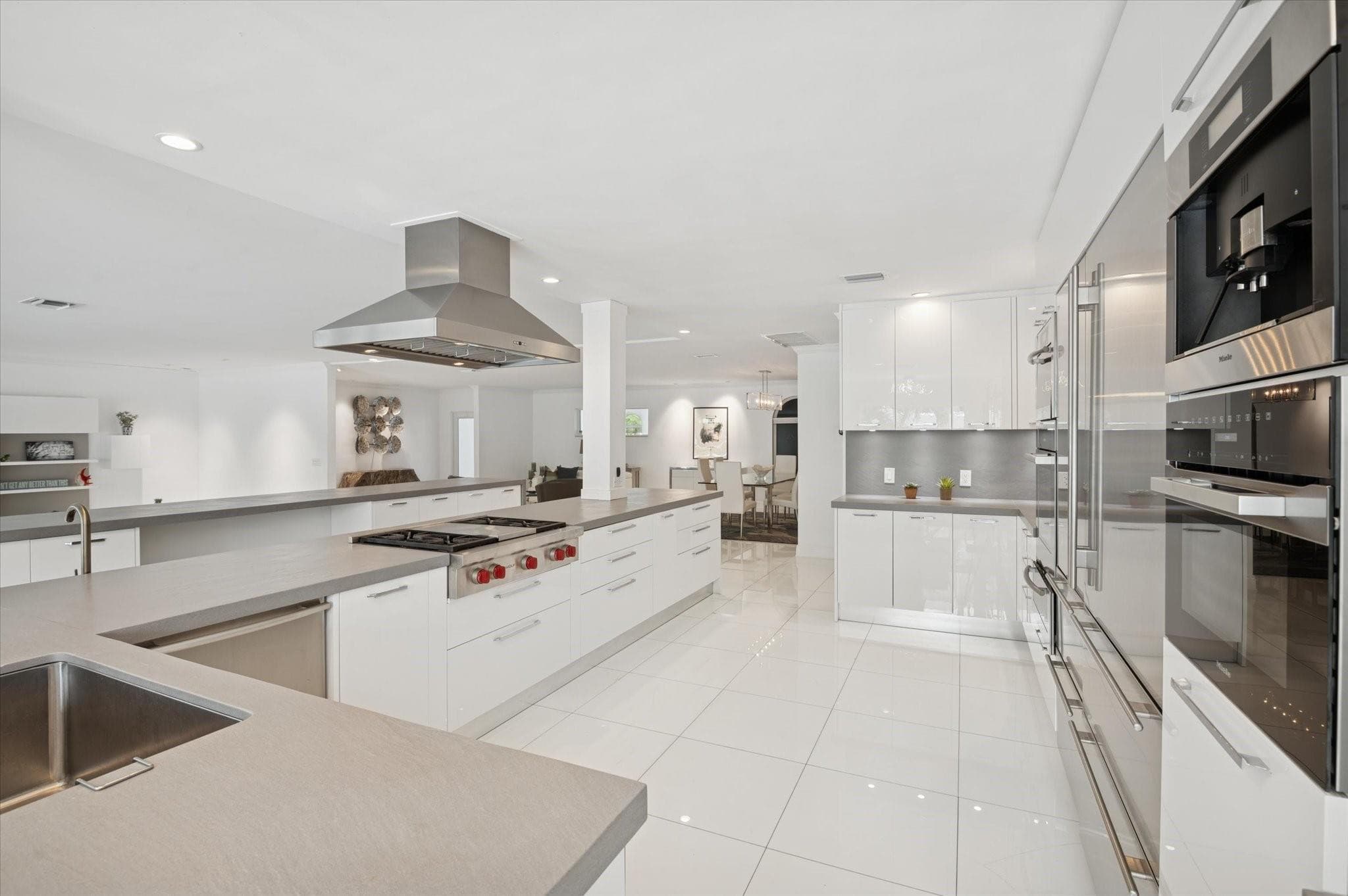 2540 Mercedes Drive, Fort Lauderdale, FL 33316 — photo 17 of 57