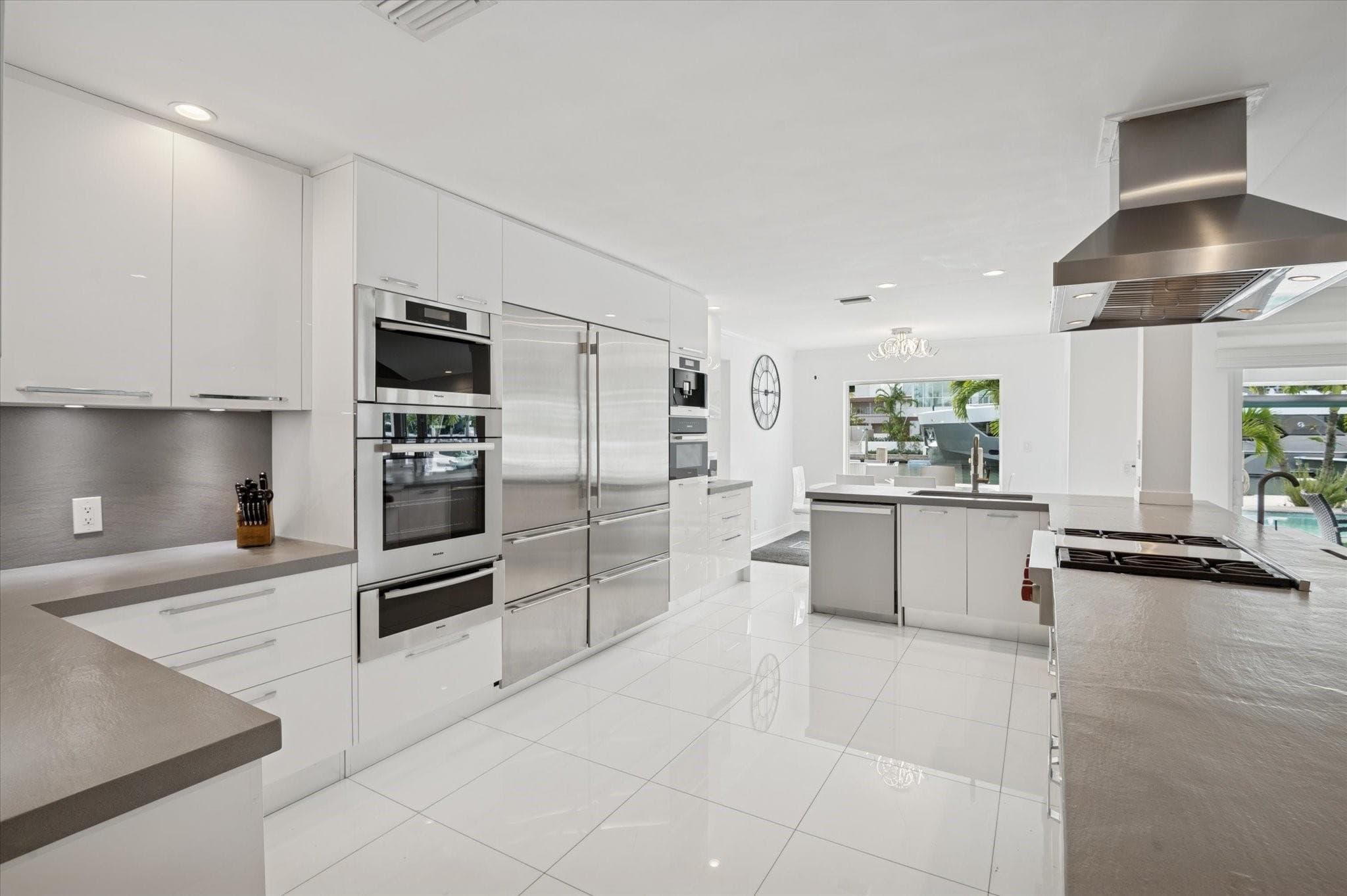 2540 Mercedes Drive, Fort Lauderdale, FL 33316 — photo 18 of 57