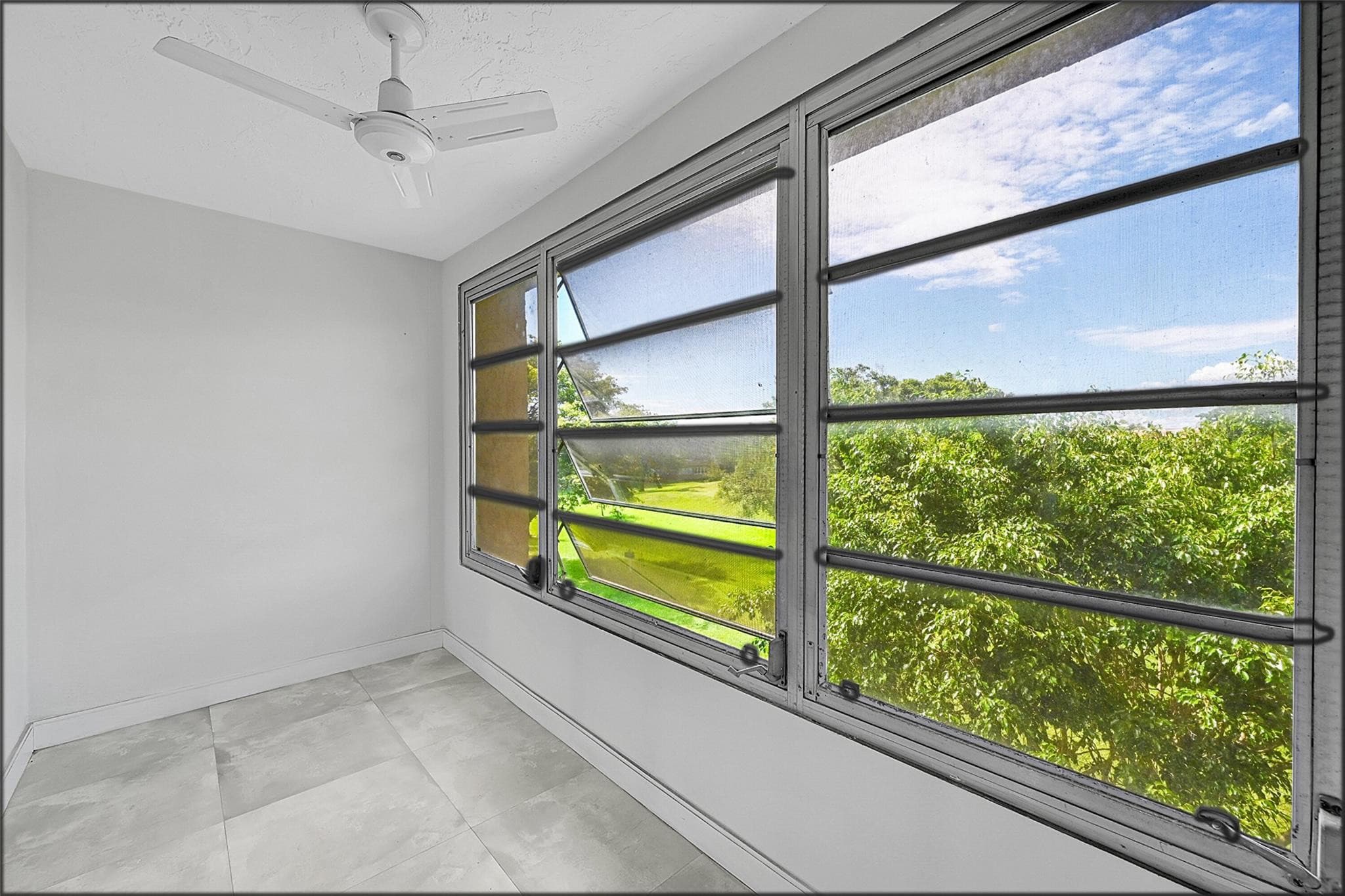 9761 Sunrise Lakes Boulevard 301, Sunrise, FL 33322 — photo 13 of 50