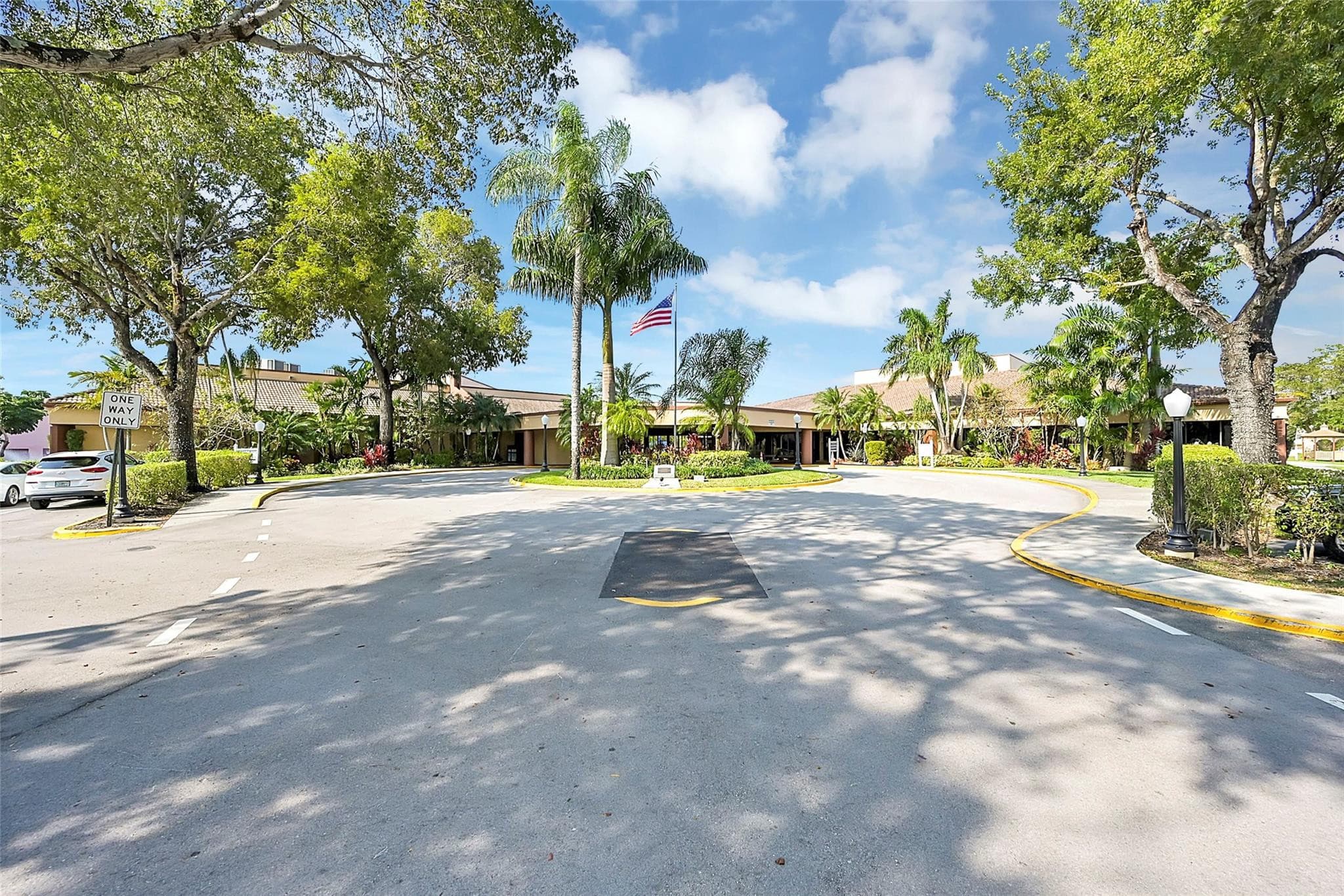 9761 Sunrise Lakes Boulevard 301, Sunrise, FL 33322 — photo 16 of 50
