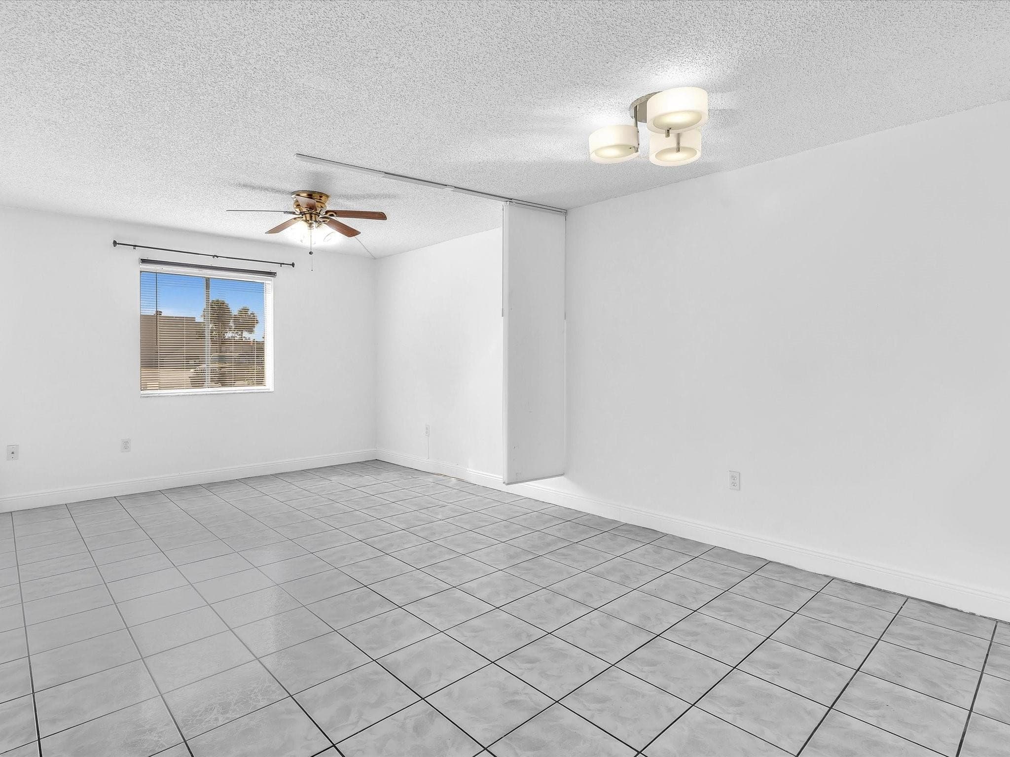 6034 Forest Hill Boulevard 107, West Palm Beach, FL 33415 — photo 9 of 41