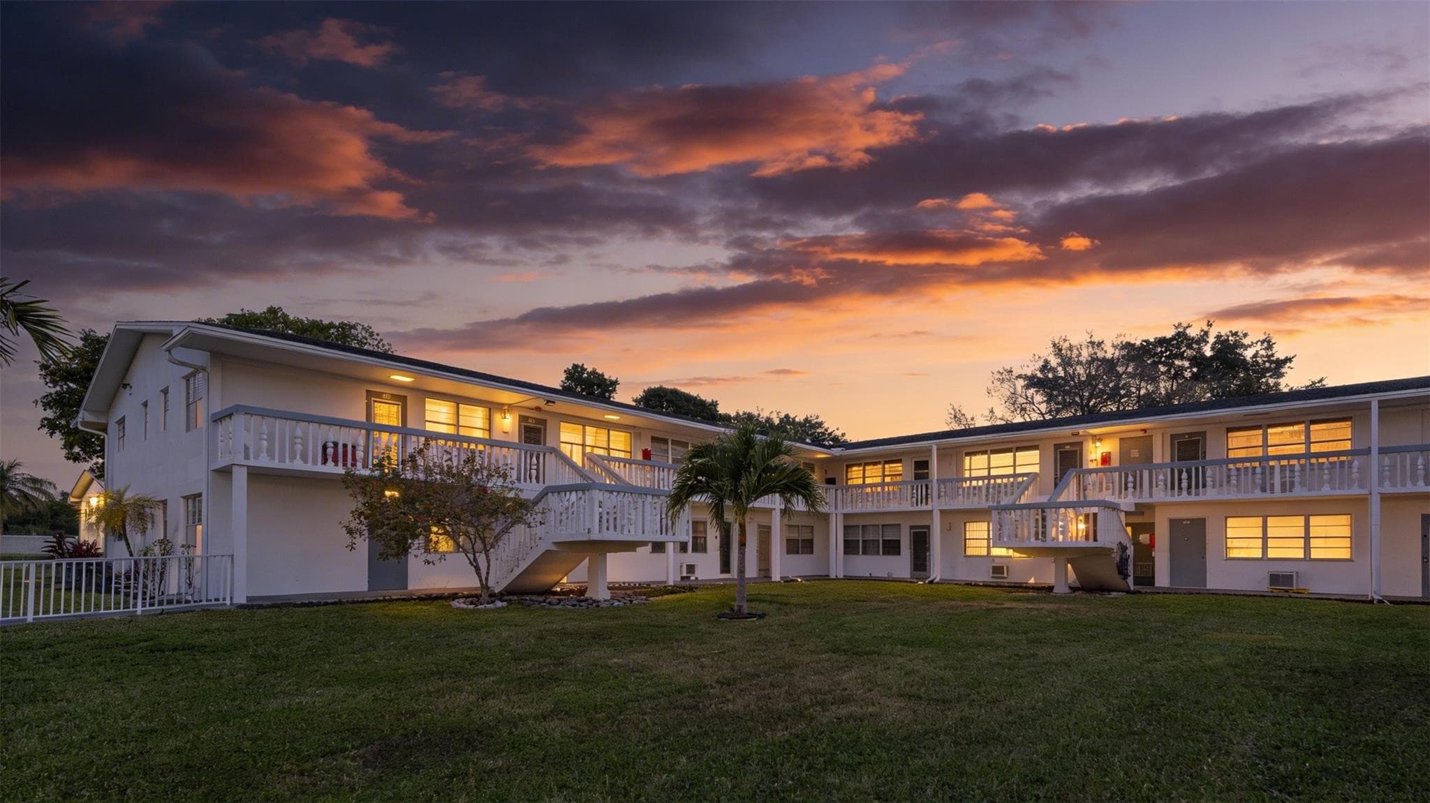 176 Westbury J 176, Deerfield Beach, FL 33442 — photo 1 of 31