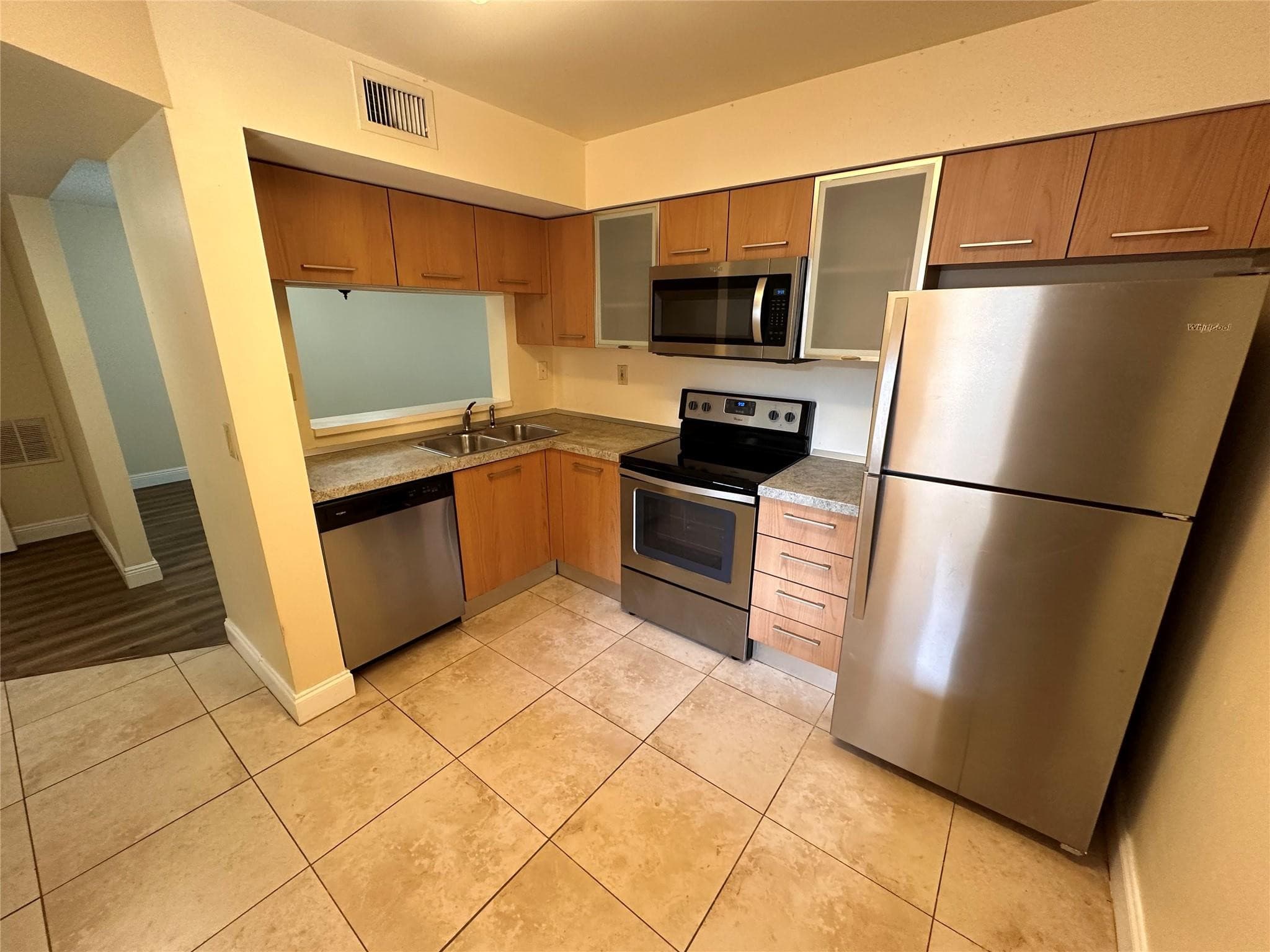 729 NW 91st Terrace 729, Plantation, FL 33324 — photo 4 of 47