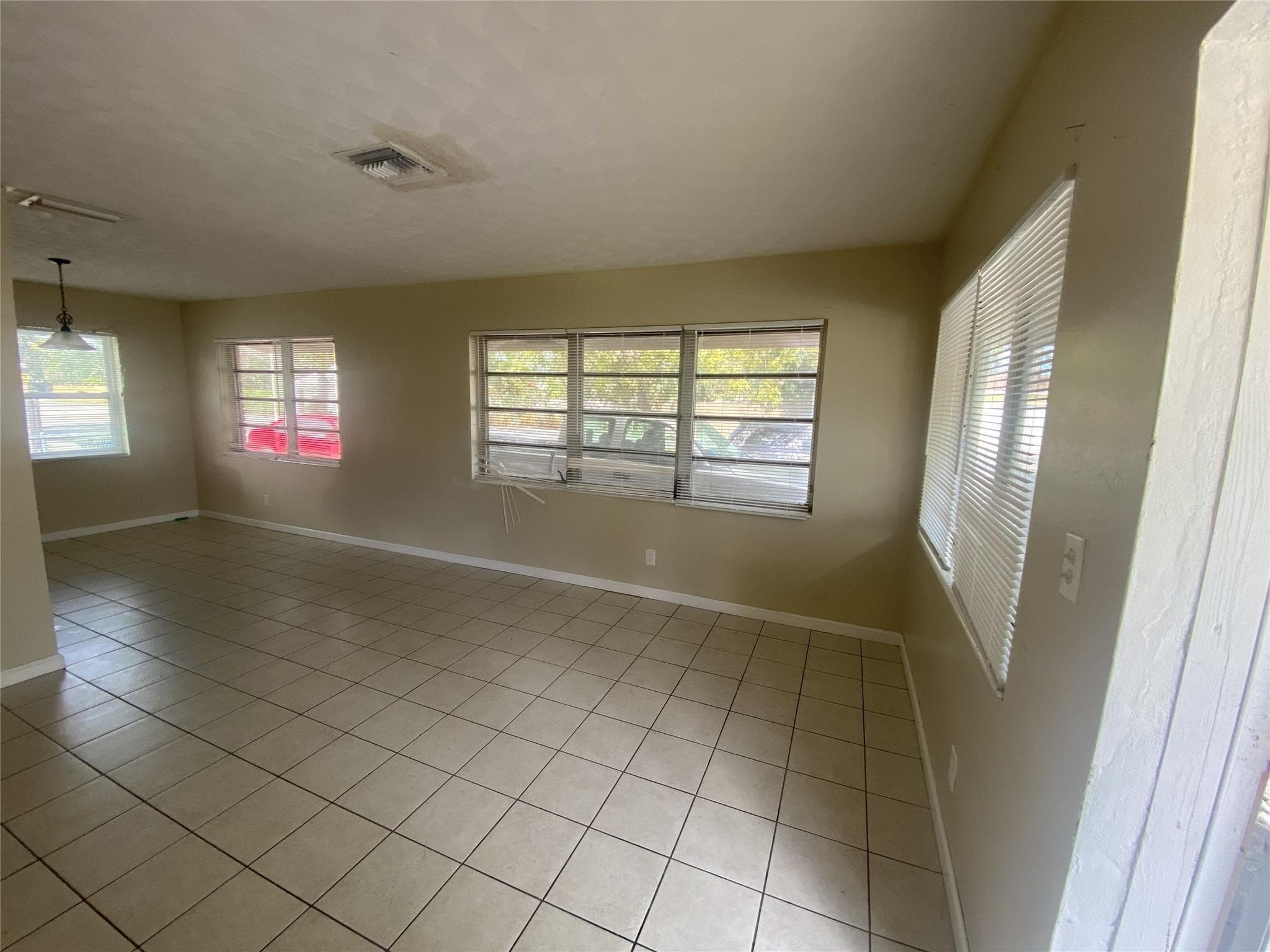 510 NW 13th Street, Fort Lauderdale, FL 33311 — photo 5 of 25