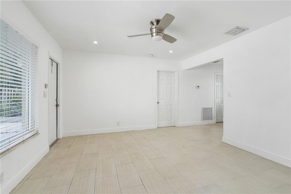 883 NE 33rd Street, Oakland Park, FL 33334 — photo 8 of 28
