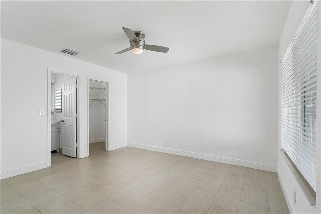 883 NE 33rd Street, Oakland Park, FL 33334 — photo 11 of 28