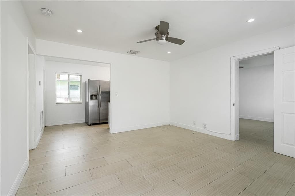 883 NE 33rd Street, Oakland Park, FL 33334 — photo 16 of 28