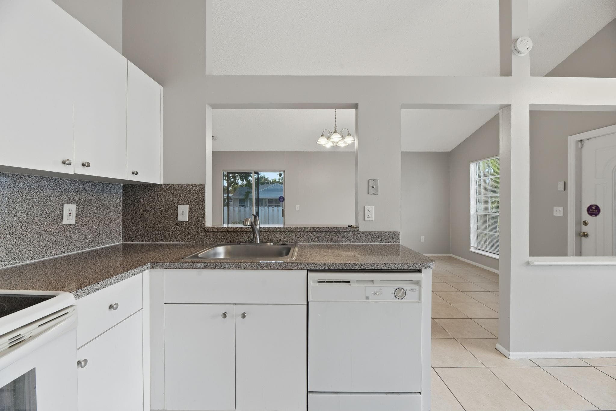 8666 SW 14th Street, Pembroke Pines, FL 33025 — photo 10 of 29