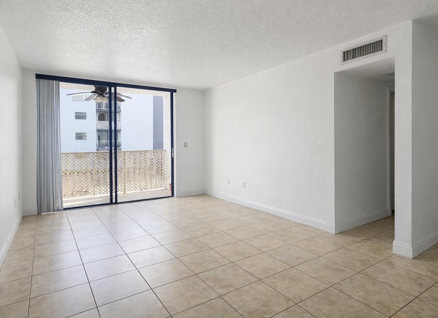 8185 NW 7th Street 214, Miami, FL 33126 — photo 3 of 15