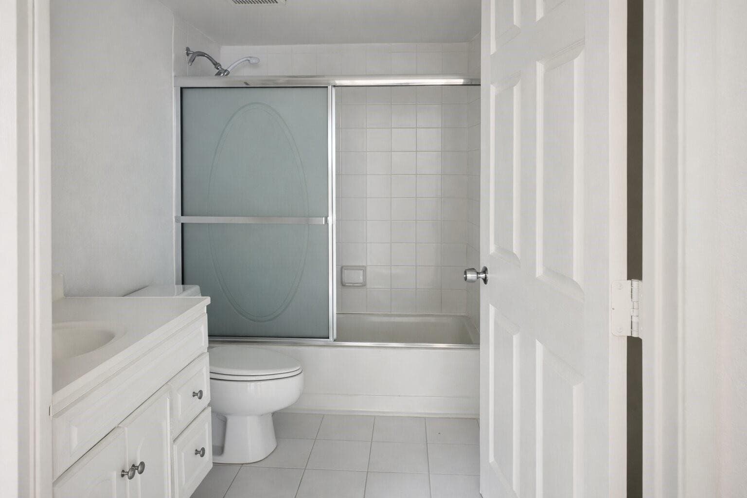 8185 NW 7th Street 214, Miami, FL 33126 — photo 5 of 15