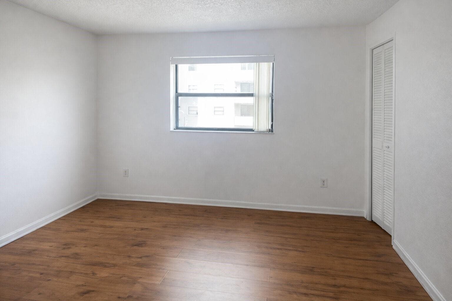 8185 NW 7th Street 214, Miami, FL 33126 — photo 8 of 15