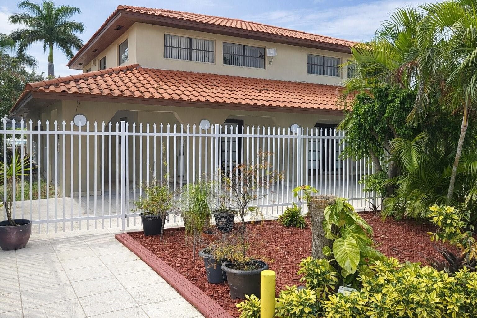 8185 NW 7th Street 214, Miami, FL 33126 — photo 13 of 15