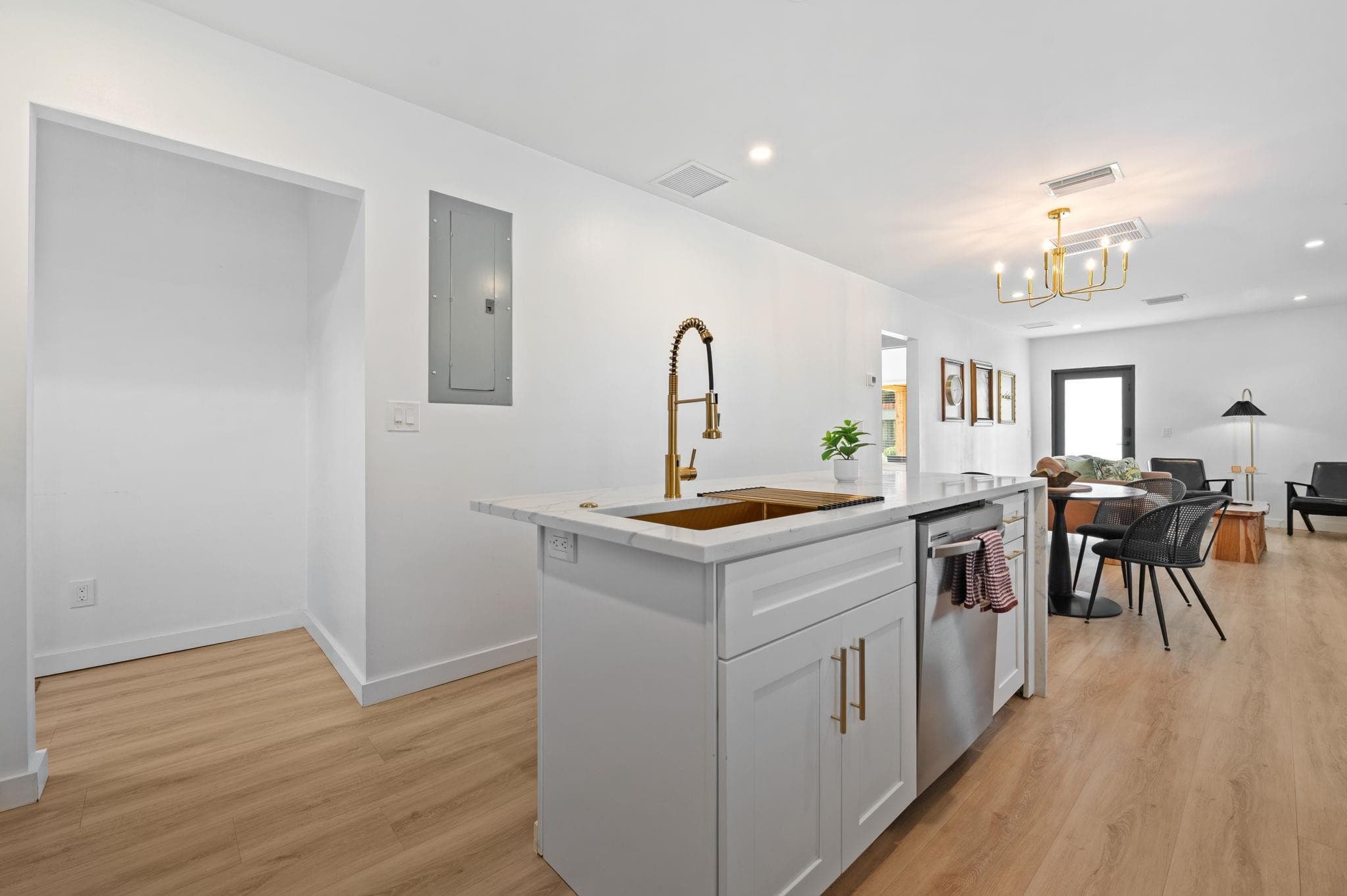 648 NE 16th Terrace, Fort Lauderdale, FL 33304 — photo 13 of 33