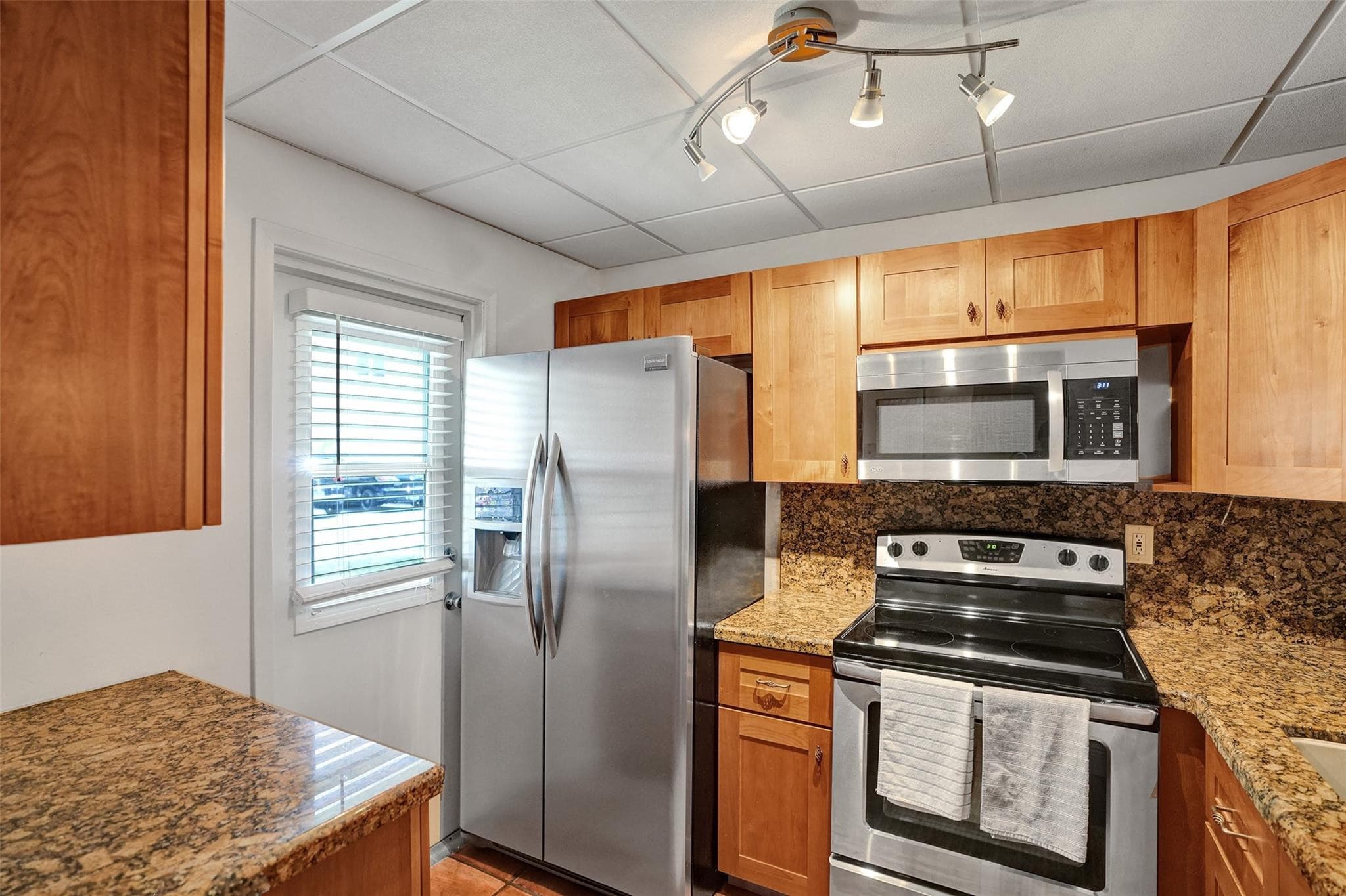 4025 N Federal Highway 113A, Fort Lauderdale, FL 33308 — photo 12 of 32